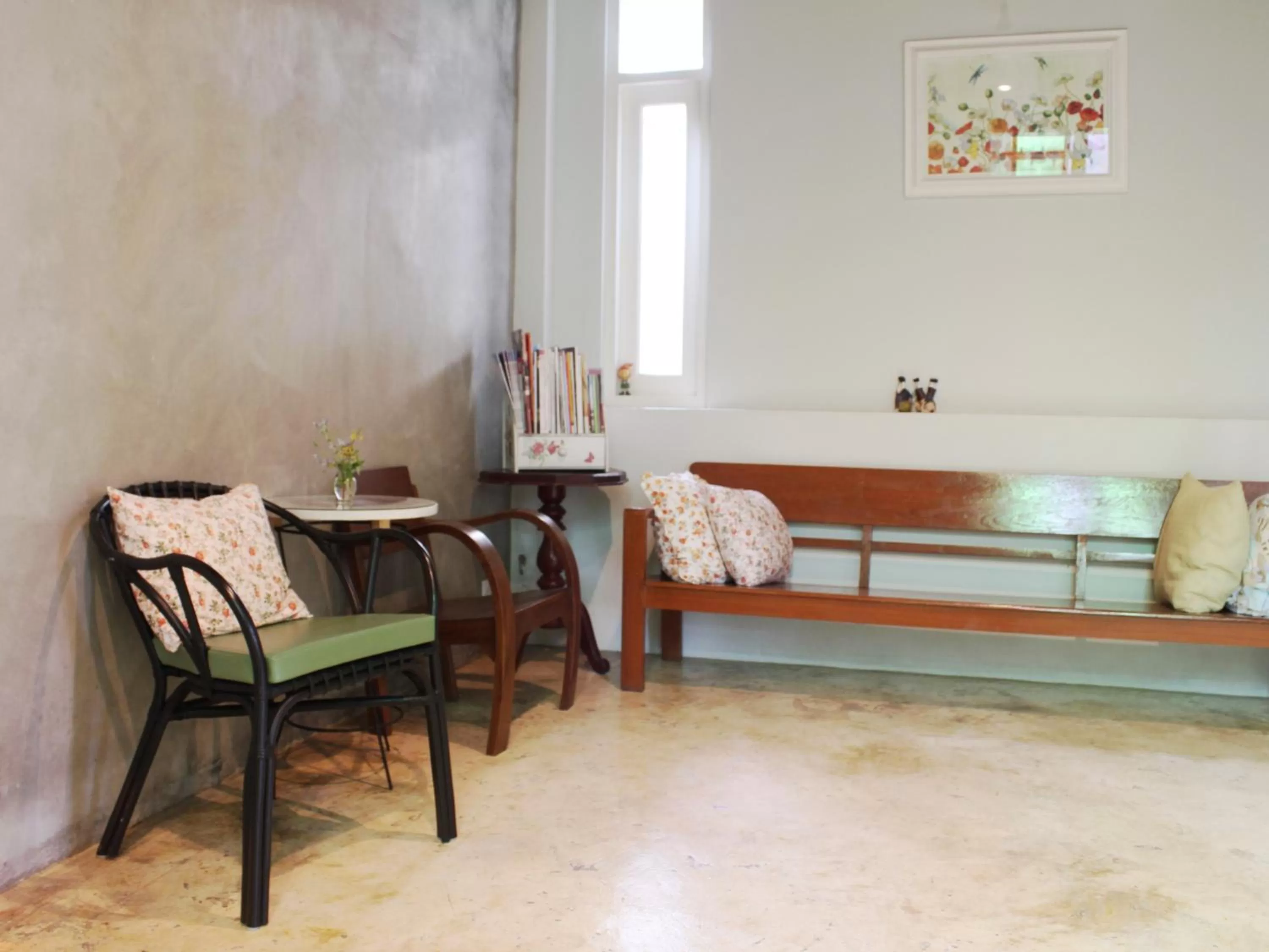 Property building in Lada House