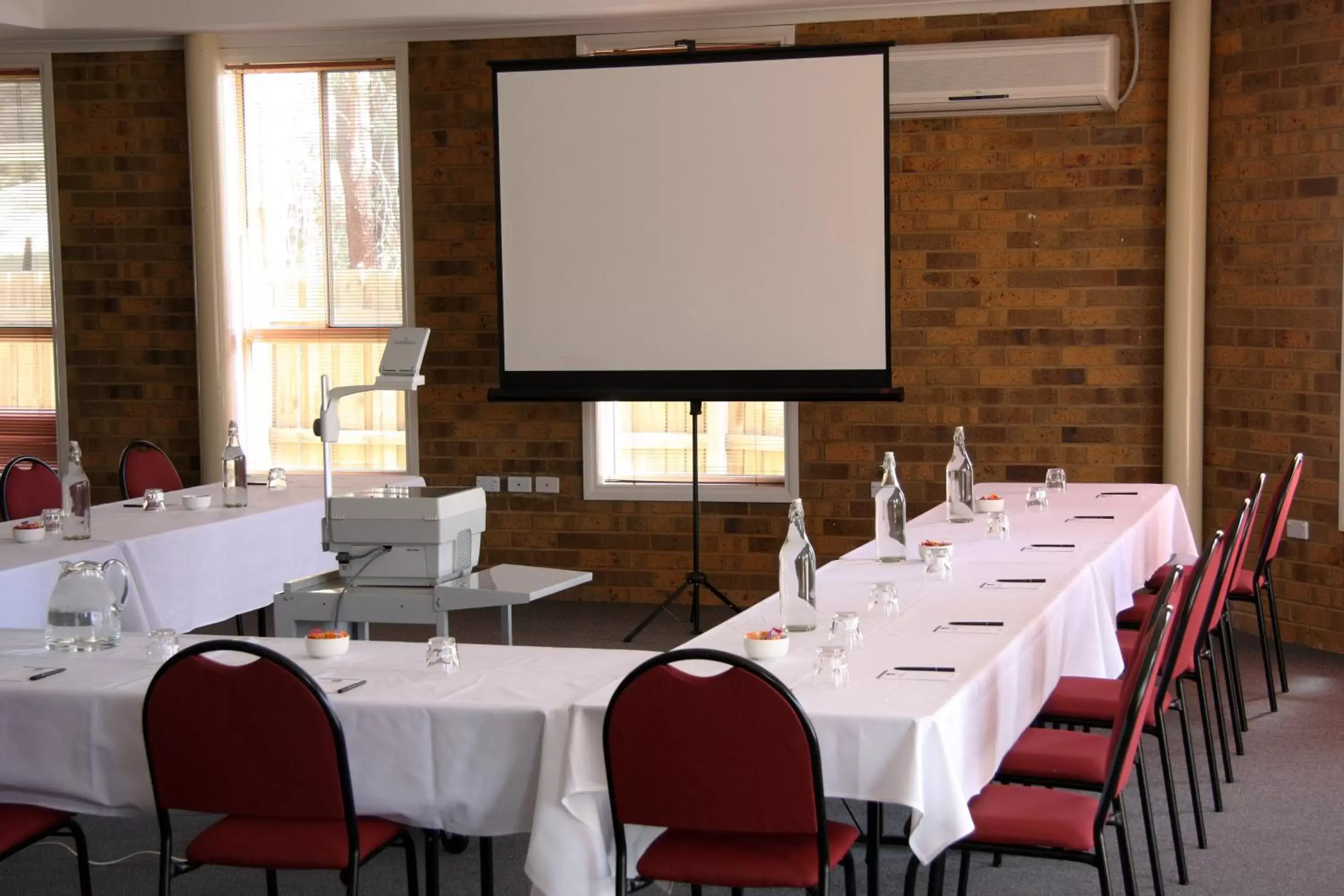 Banquet/Function facilities, Business Area/Conference Room in Best Western Mill Park Motor Inn