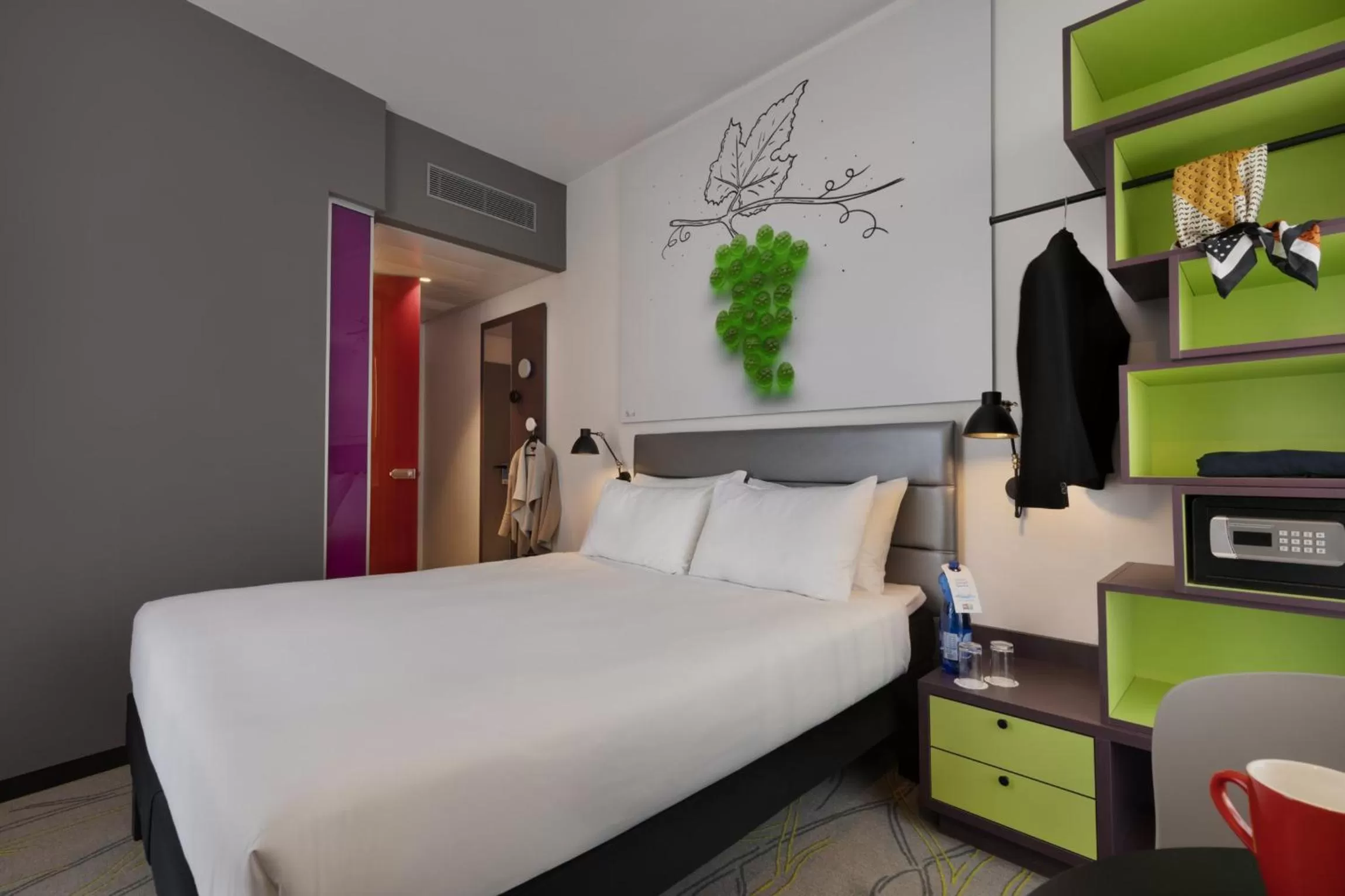 Standard Queen Room in Ibis Styles Jerusalem City Center - An AccorHotels Brand