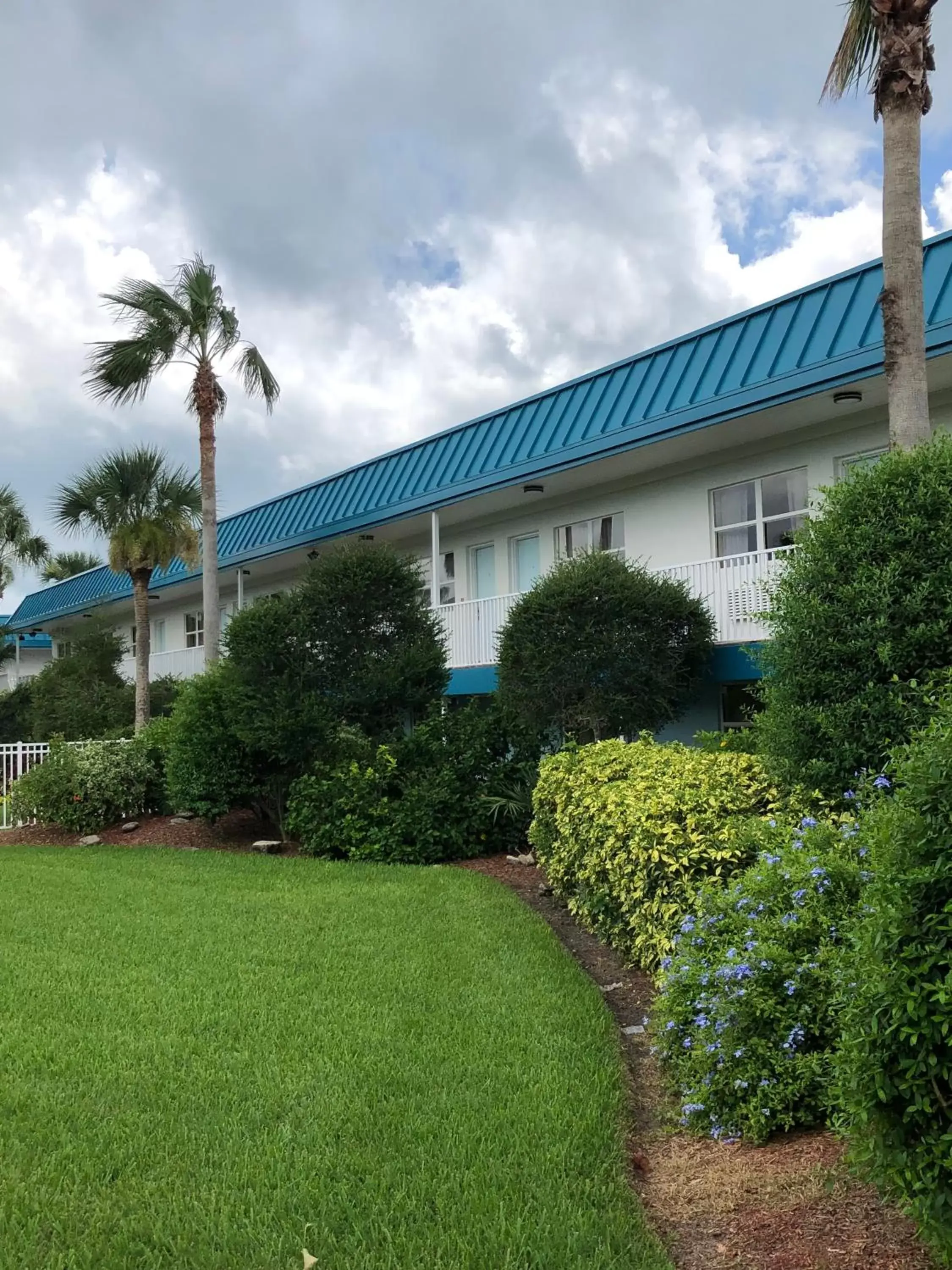 Property Building in Best Western Cocoa Beach Hotel & Suites