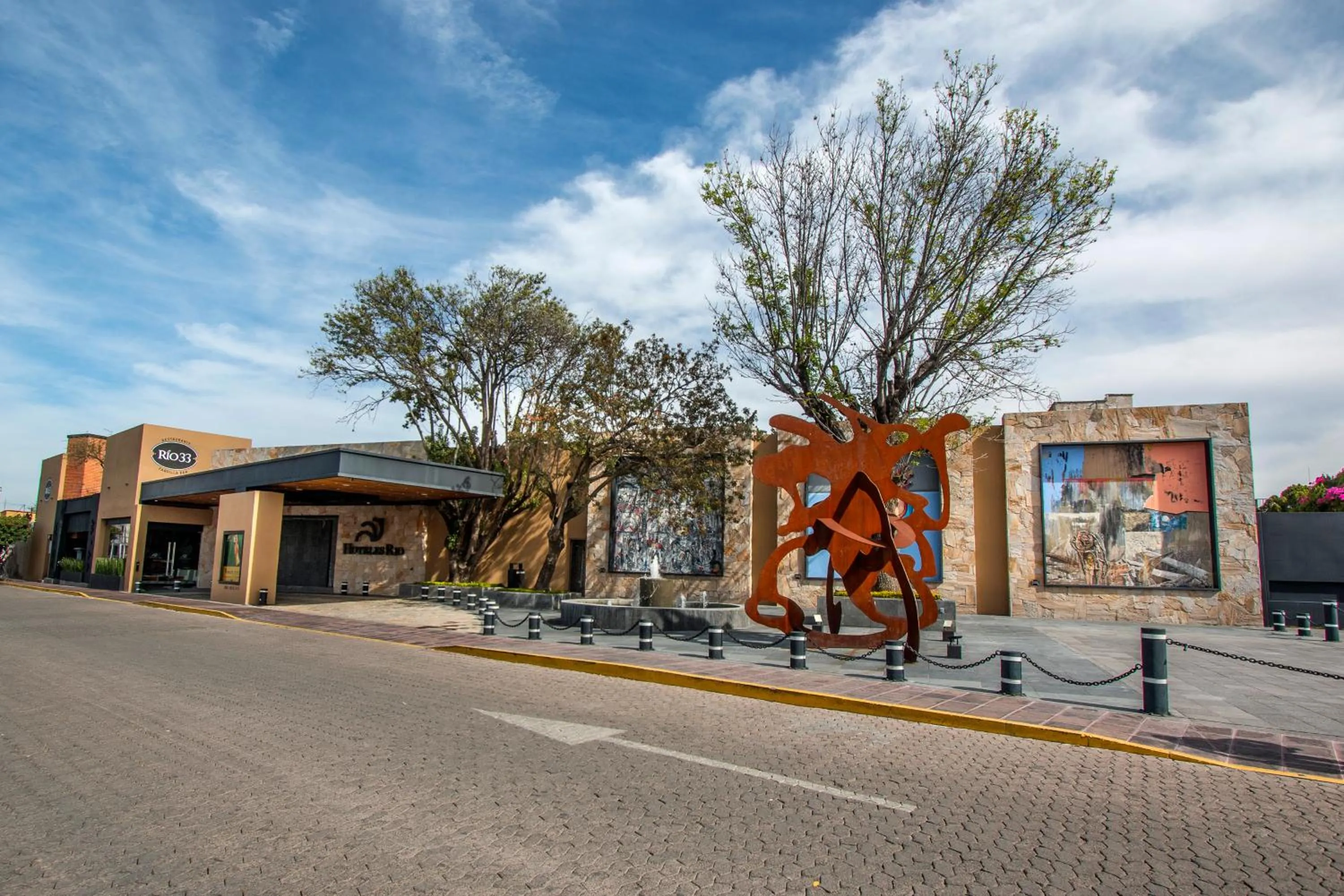 Facade/entrance in Hotel Rio Tequisquiapan