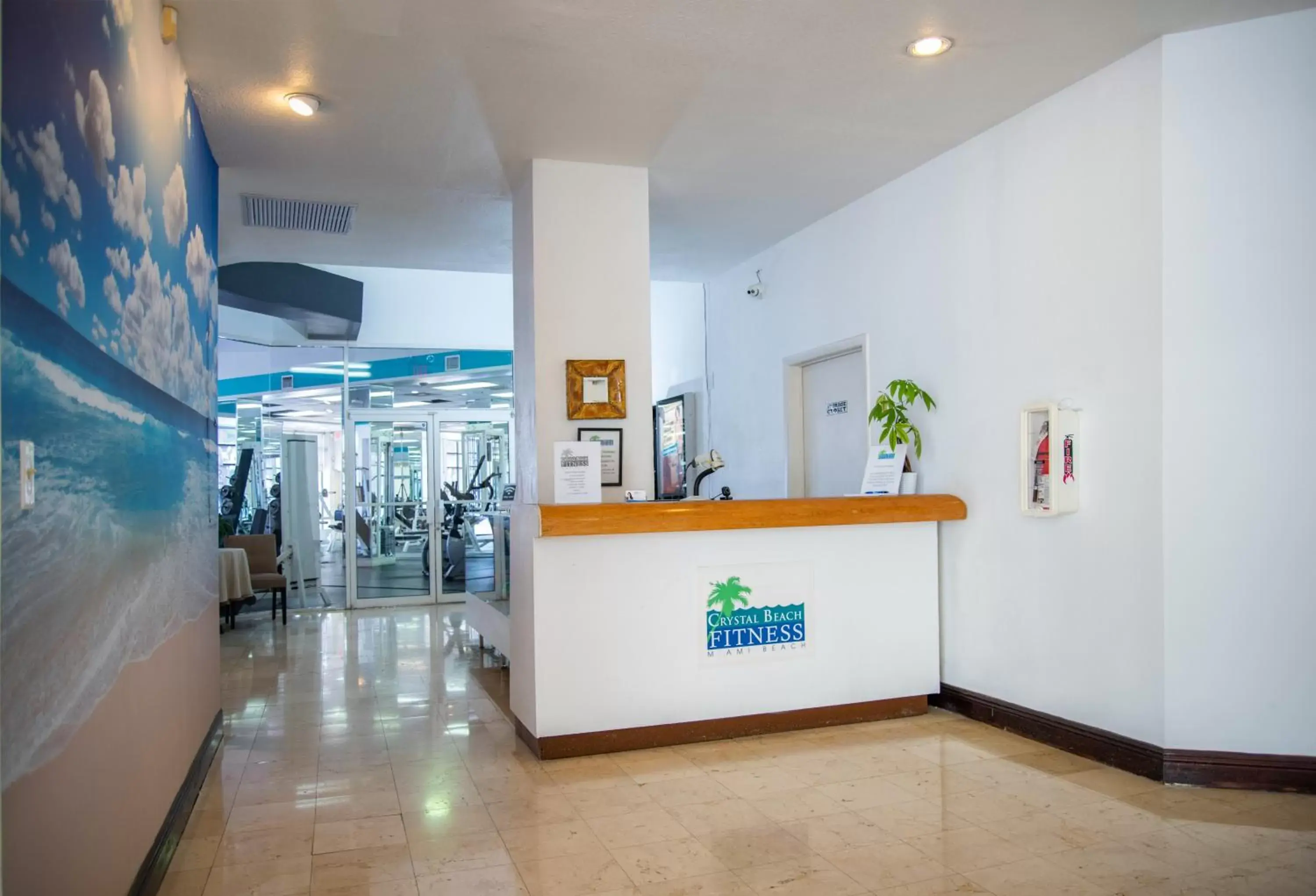 Fitness centre/facilities, Lobby/Reception in Crystal Beach Suites Oceanfront Hotel