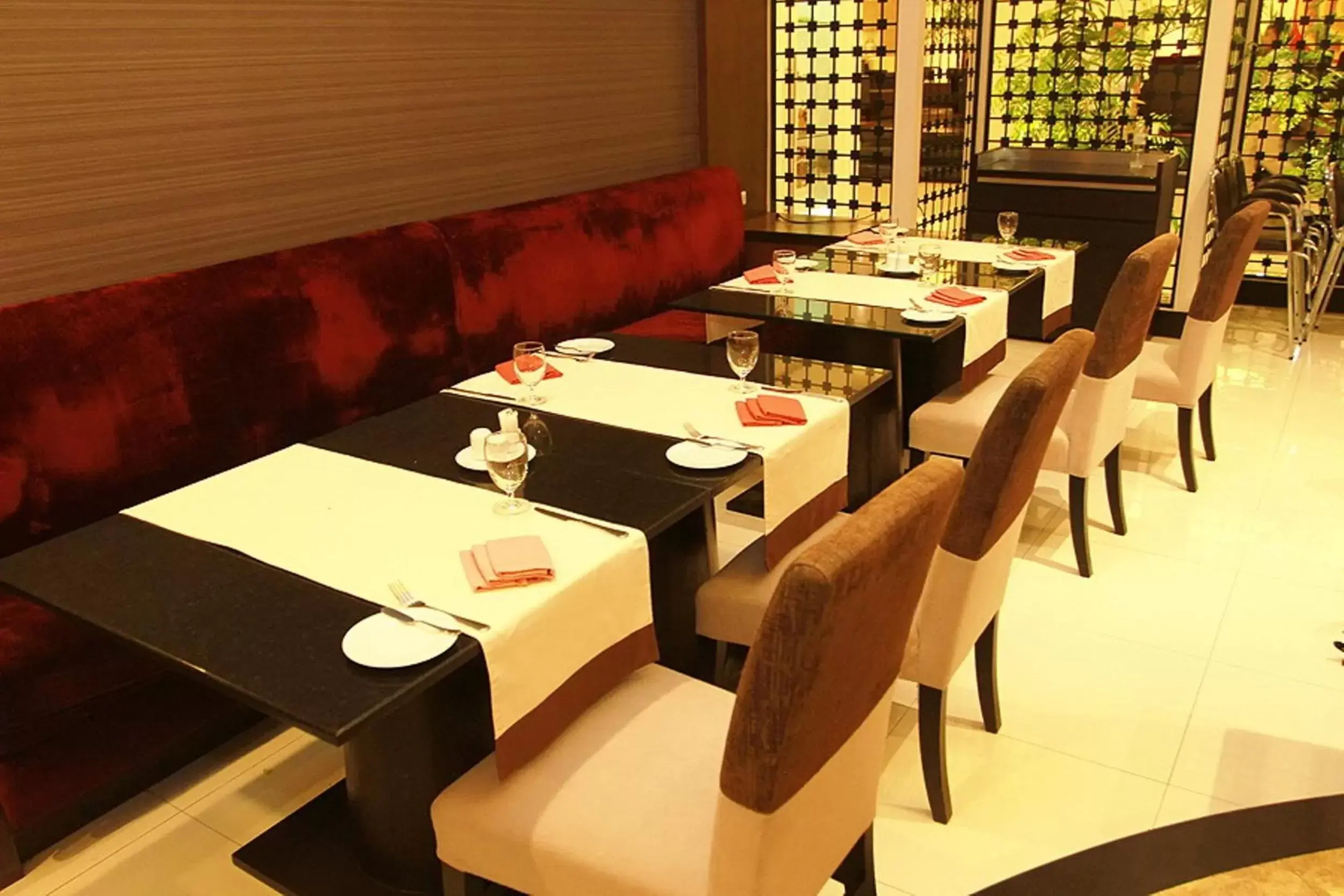 Restaurant/Places to Eat in The Narathiwas Hotel & Residence Sathorn Bangkok