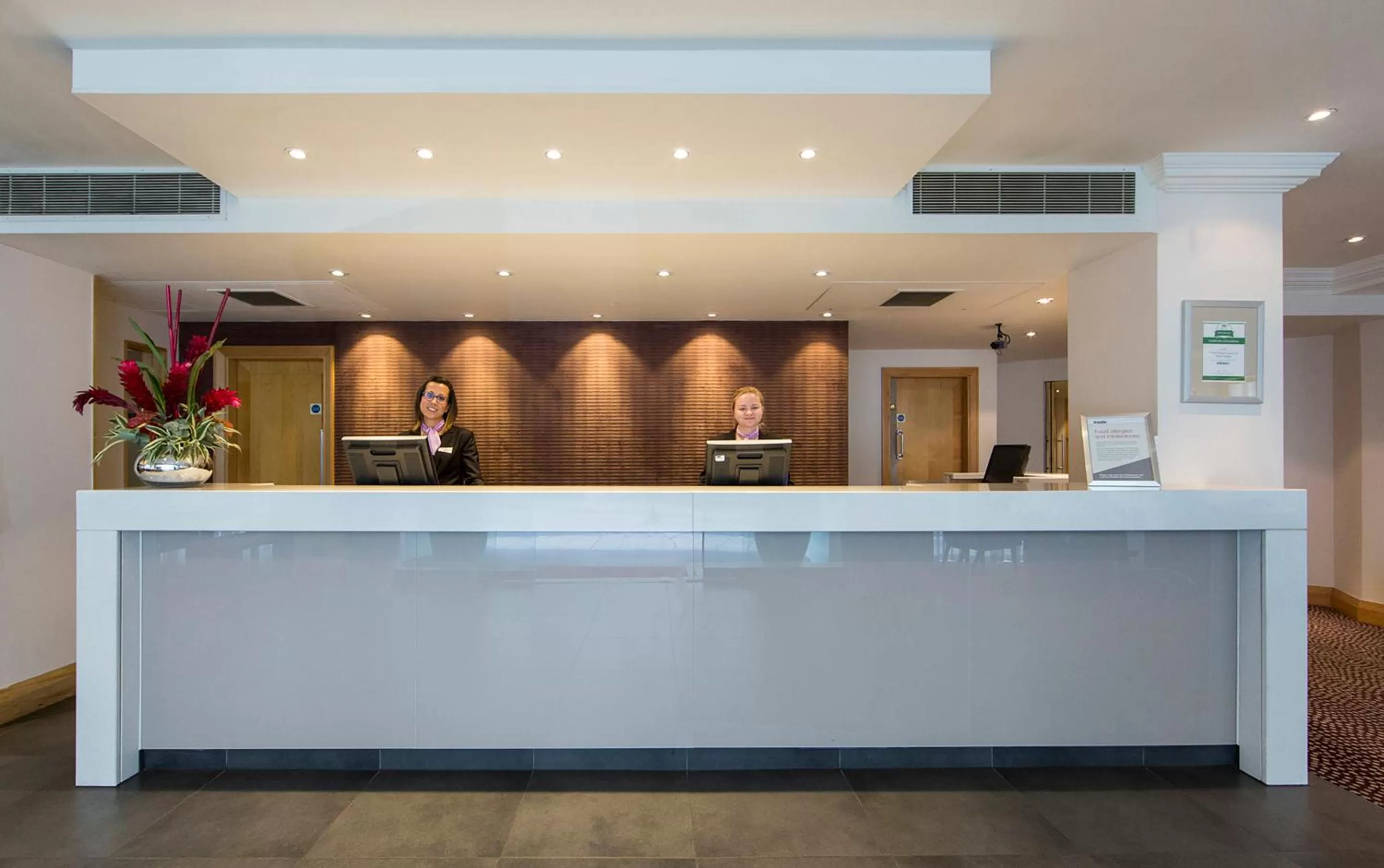 Lobby or reception in Thistle Trafalgar - Leicester Square