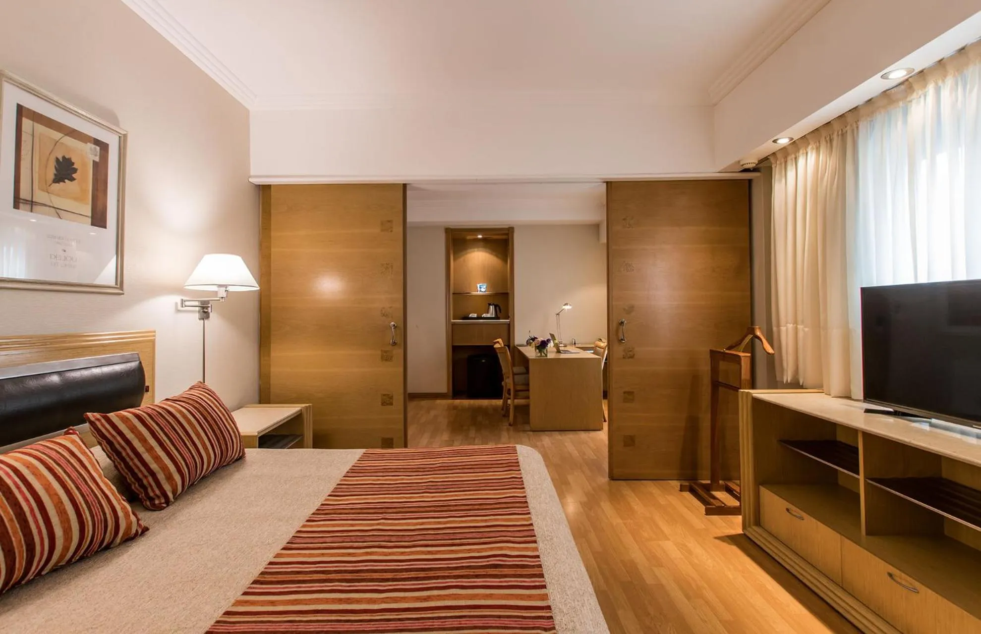 Coffee/tea facilities, Bed in Hotel Solans Riviera