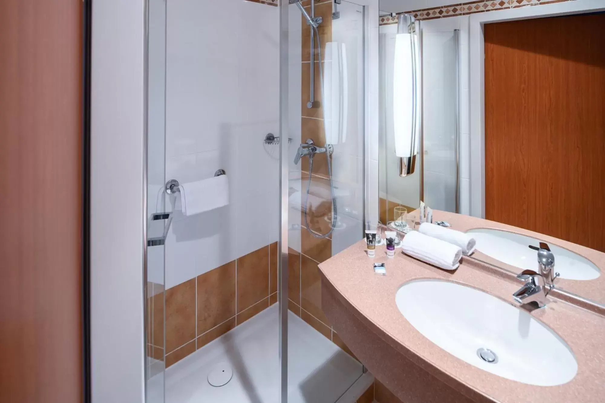 Bathroom in Hotel Mercure Poznań Centrum