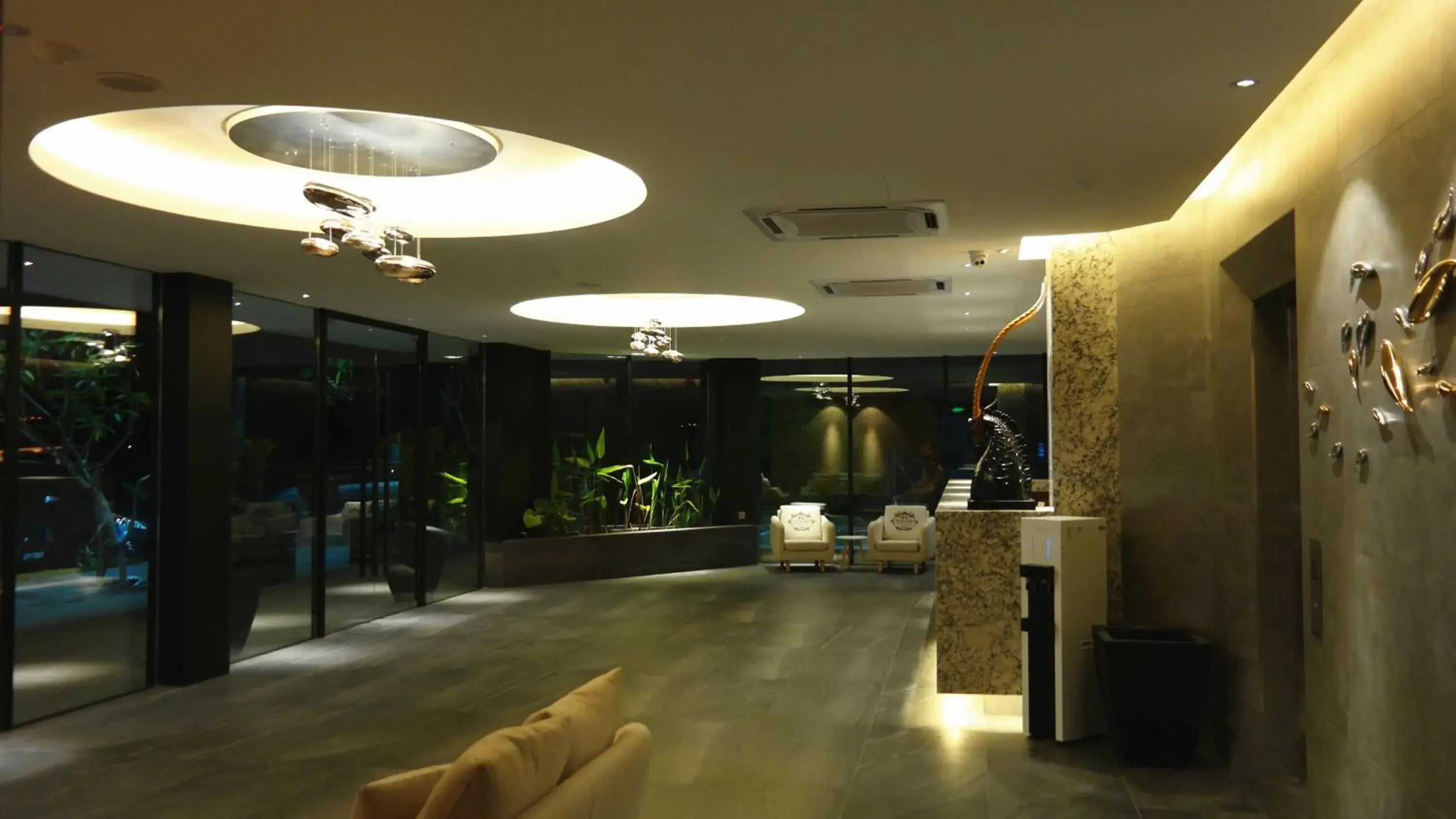 Night, Lobby/Reception in Hotel Legend Boutique