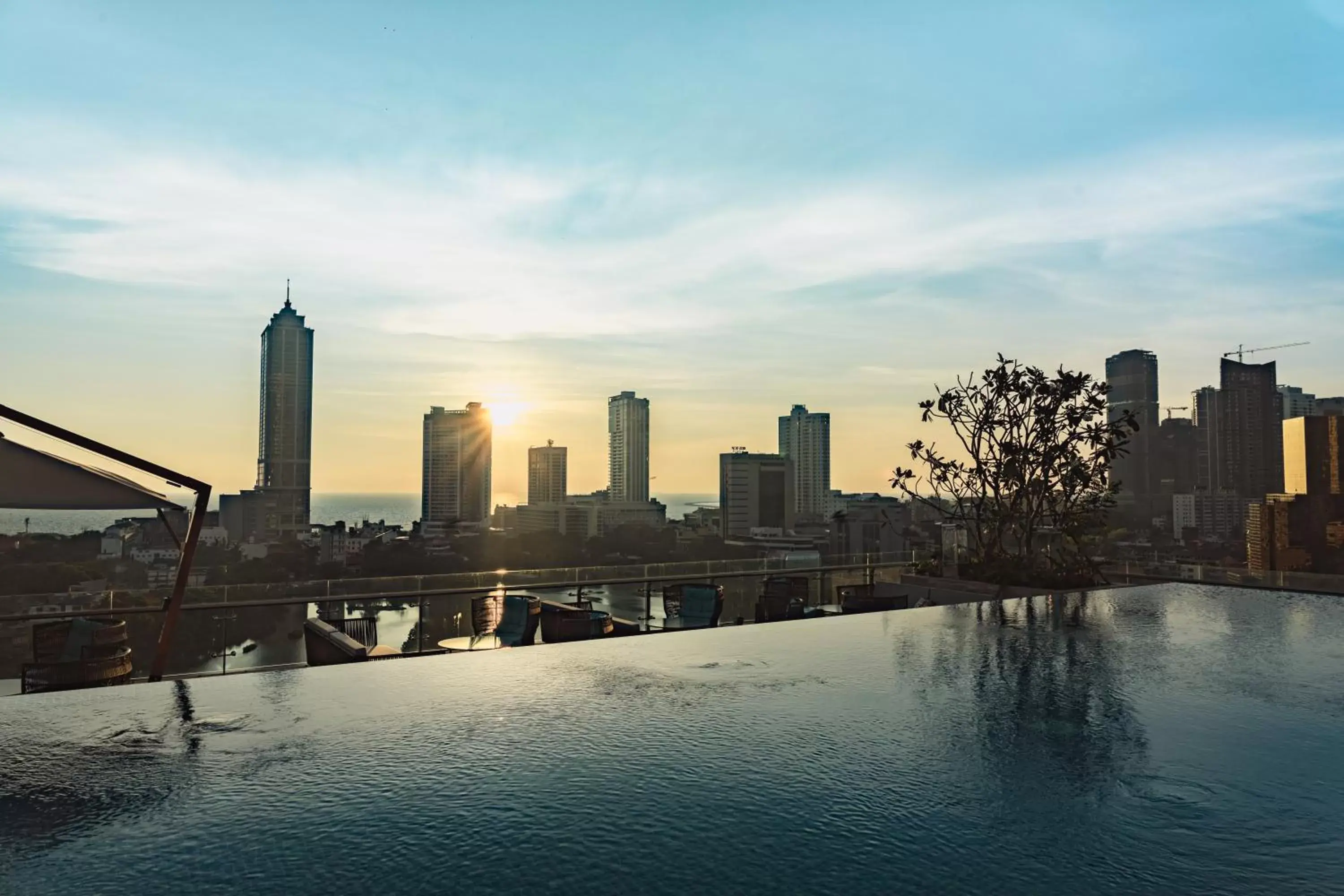 Natural landscape in Courtyard by Marriott Colombo