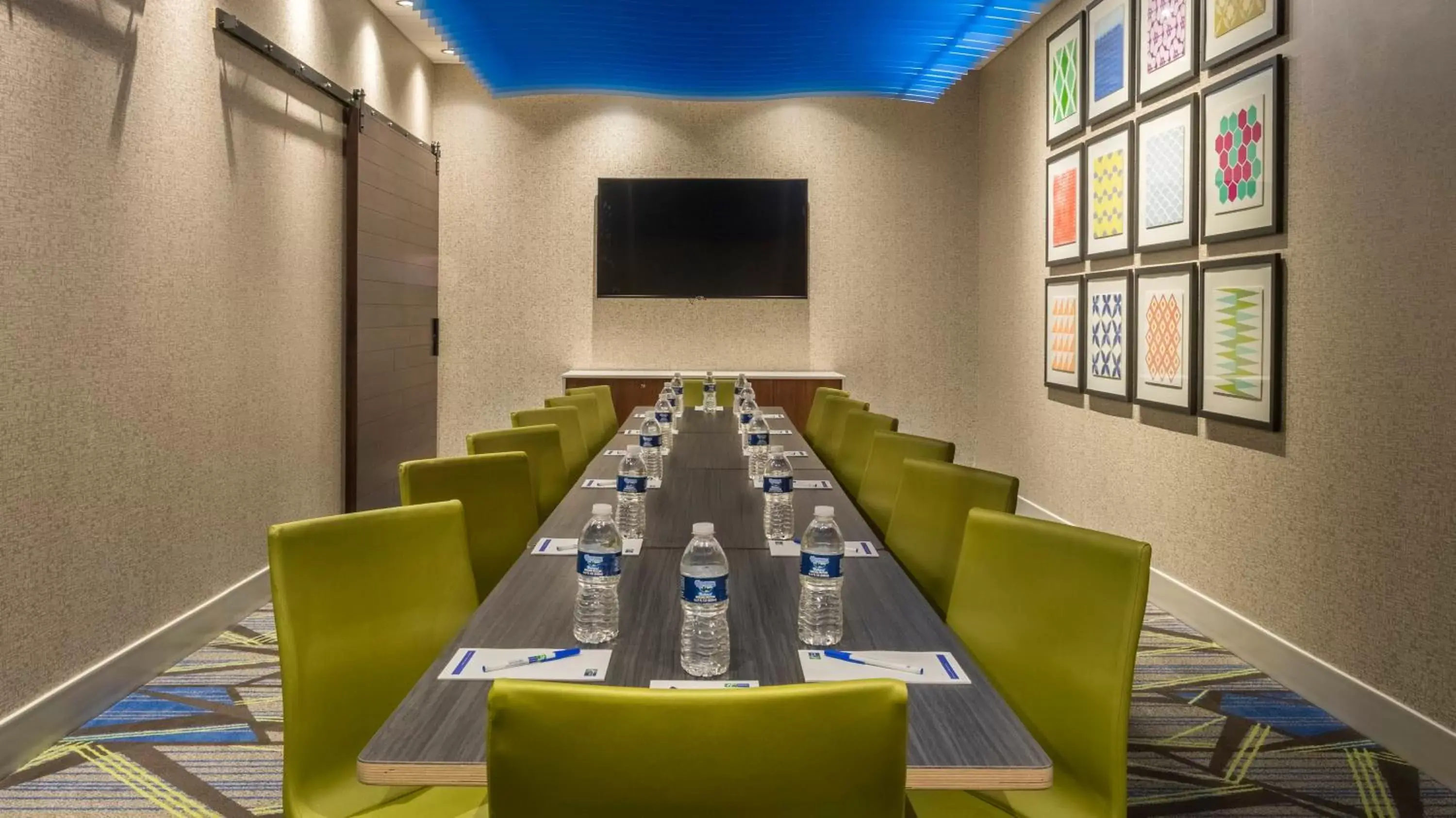 Meeting/conference room in Holiday Inn Express & Suites Medina, an IHG Hotel