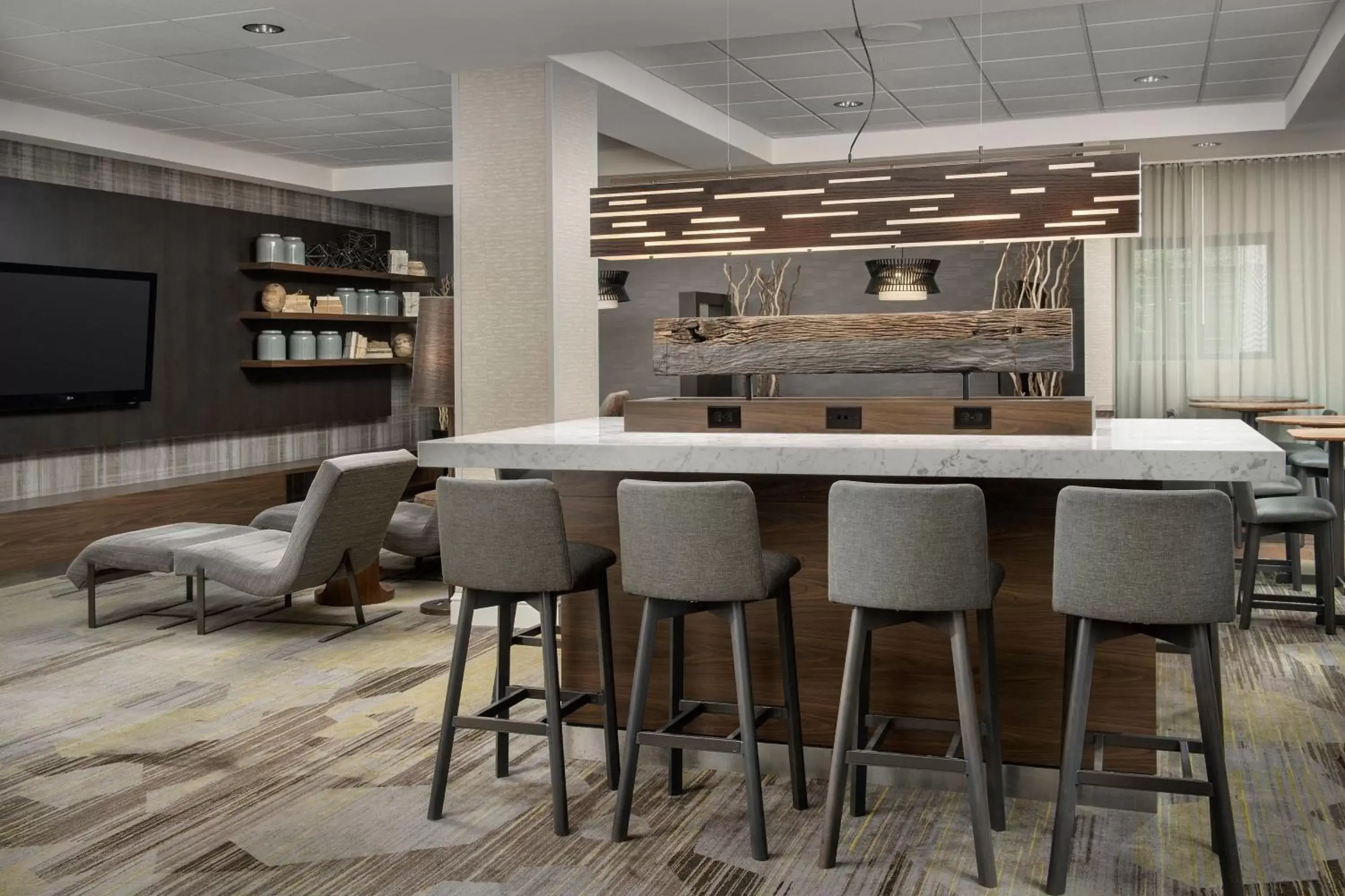 Lobby or reception, Lounge/Bar in Courtyard by Marriott Portland Tigard