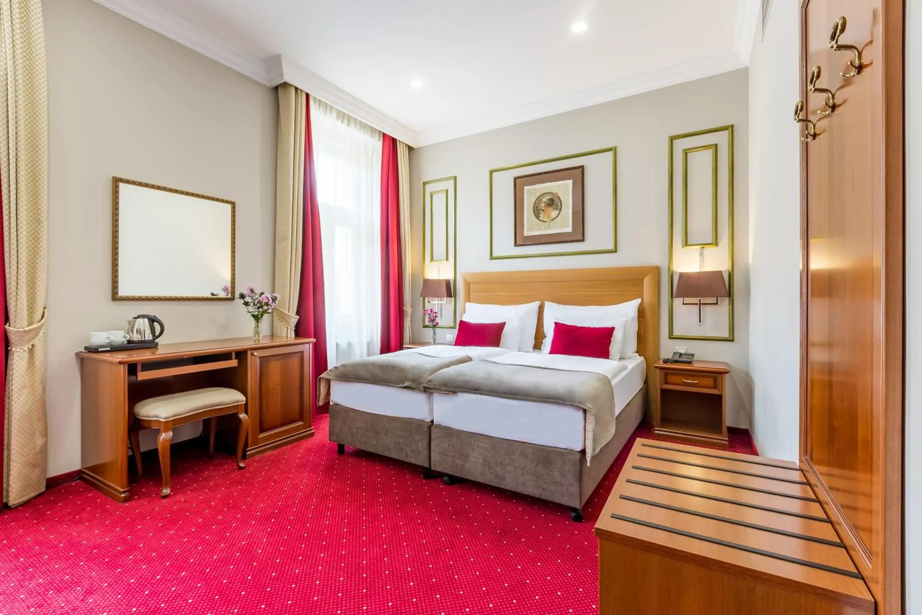 Photo of the whole room, Bed in Myo Hotel Caruso