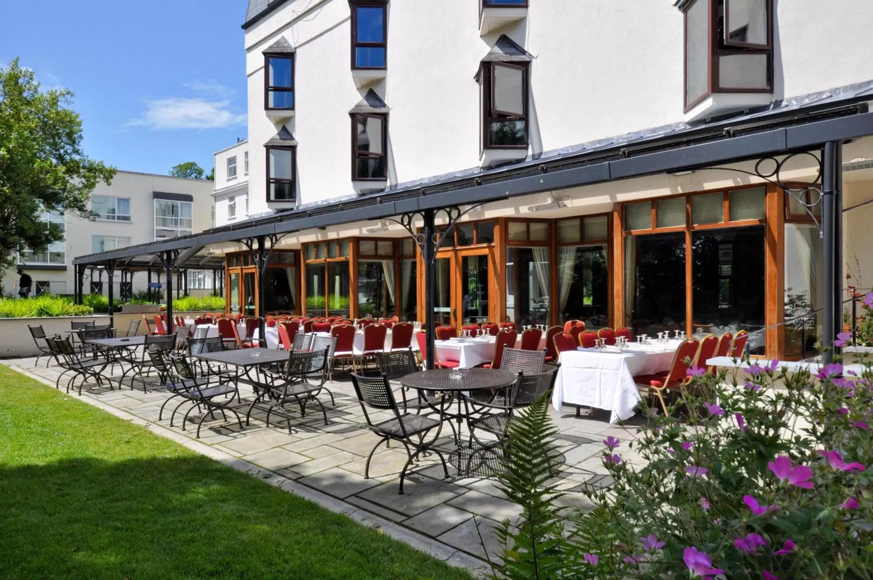 Property building, Restaurant/Places to Eat in The Ardilaun Hotel