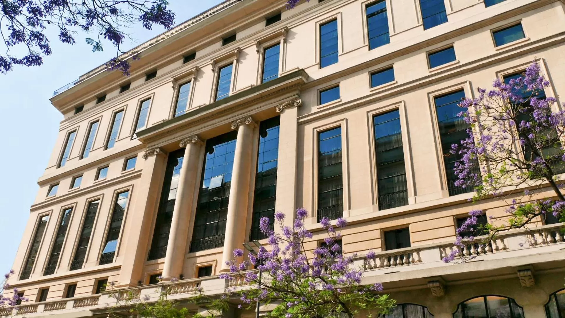 Property building in 725 Continental Hotel