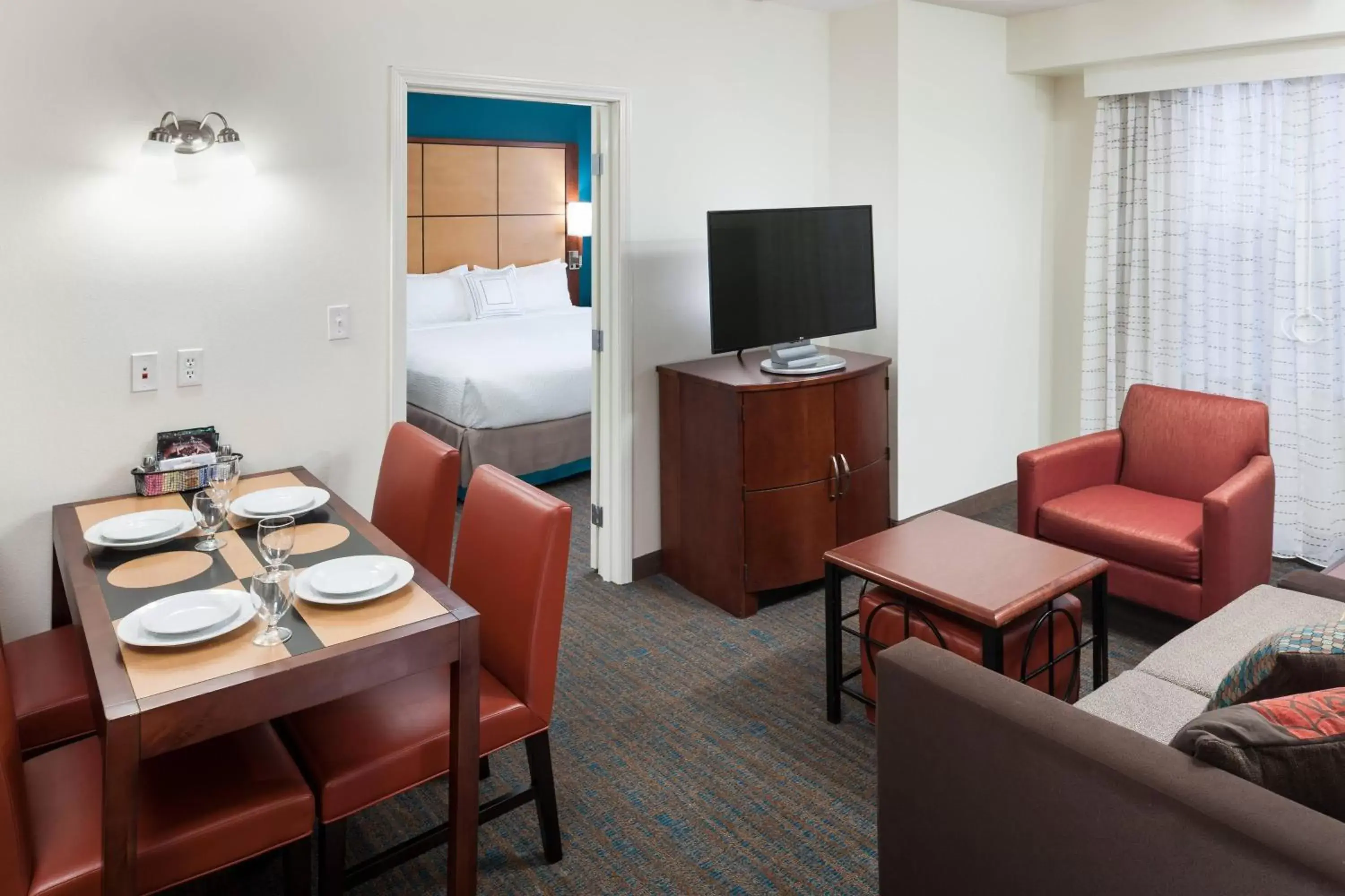 Bedroom, Dining Area in Residence Inn South Bend Mishawaka