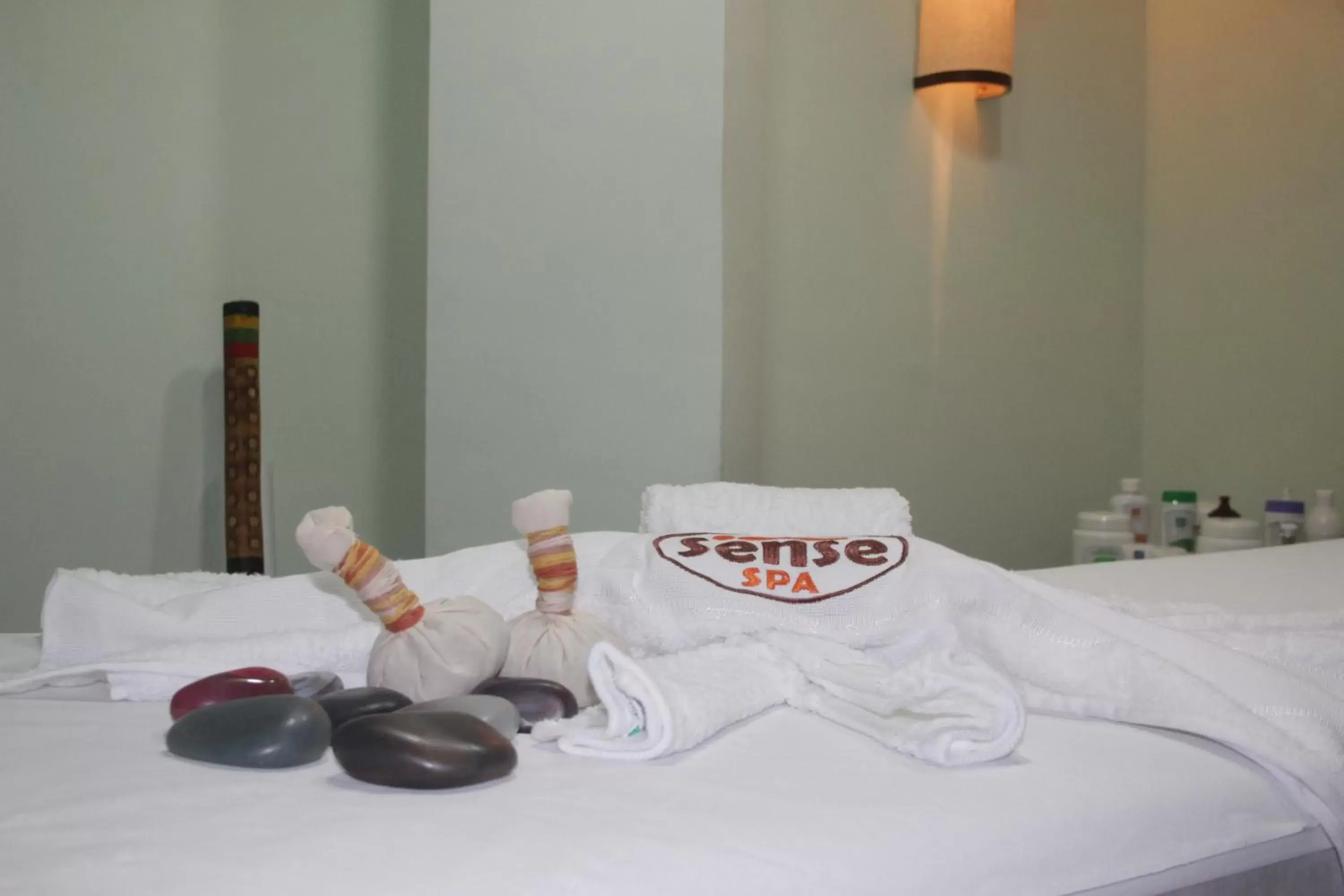 Massage, Bed in Pontalmar Praia Hotel