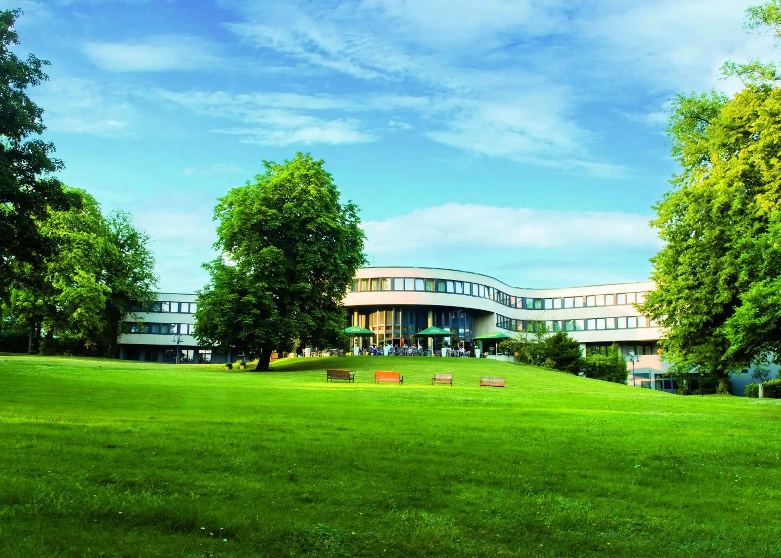 Facade/entrance, Property Building in Best Western Plus Parkhotel Velbert