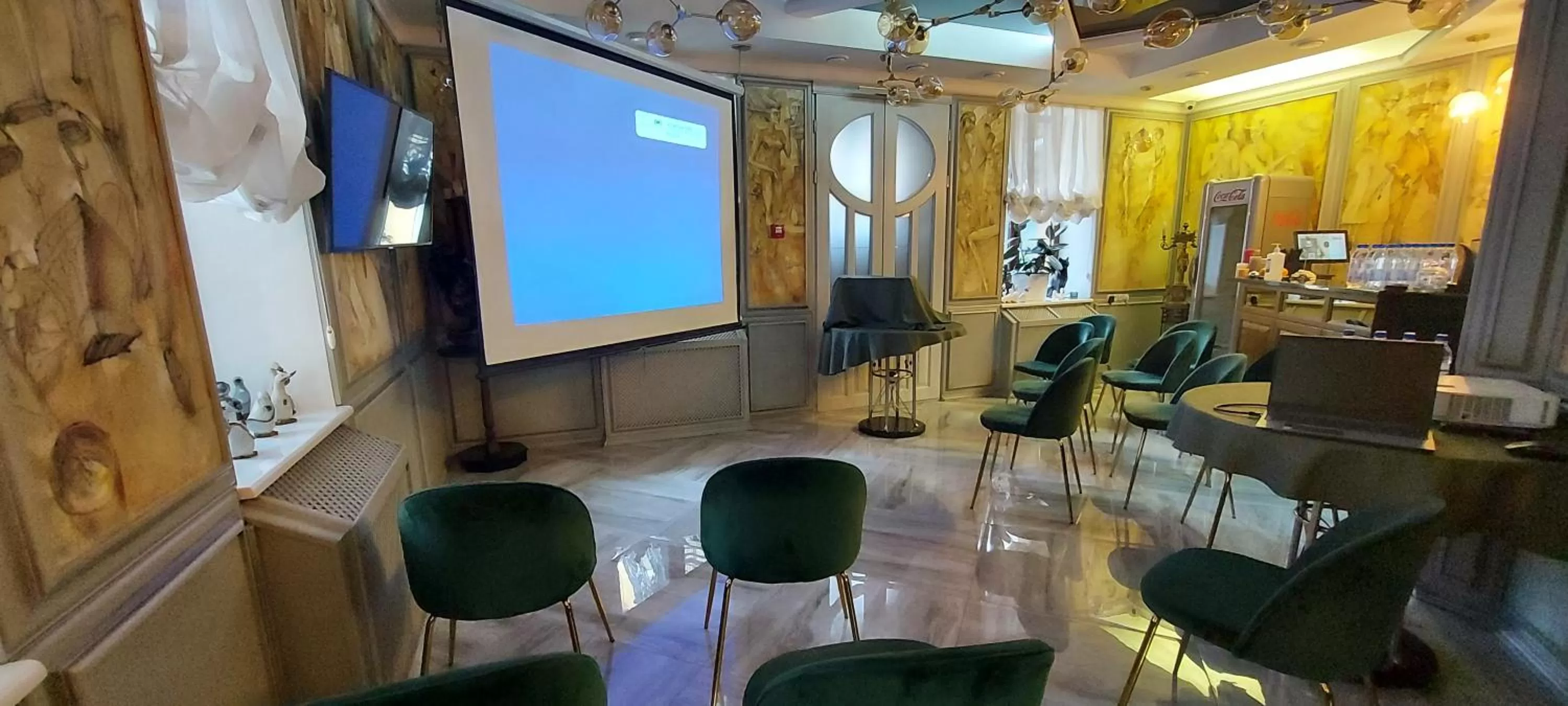 Property building in Hotel "Mandarin Clubhouse"