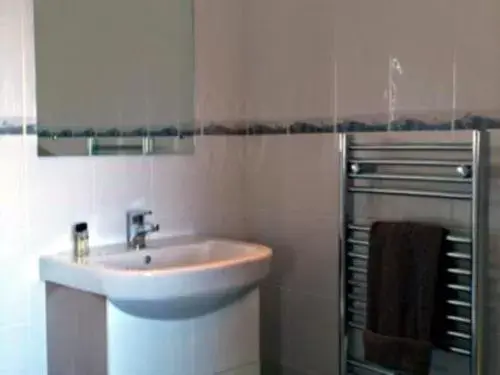 Toilet in Clifton Hotel Toilet in Clifton Hotel