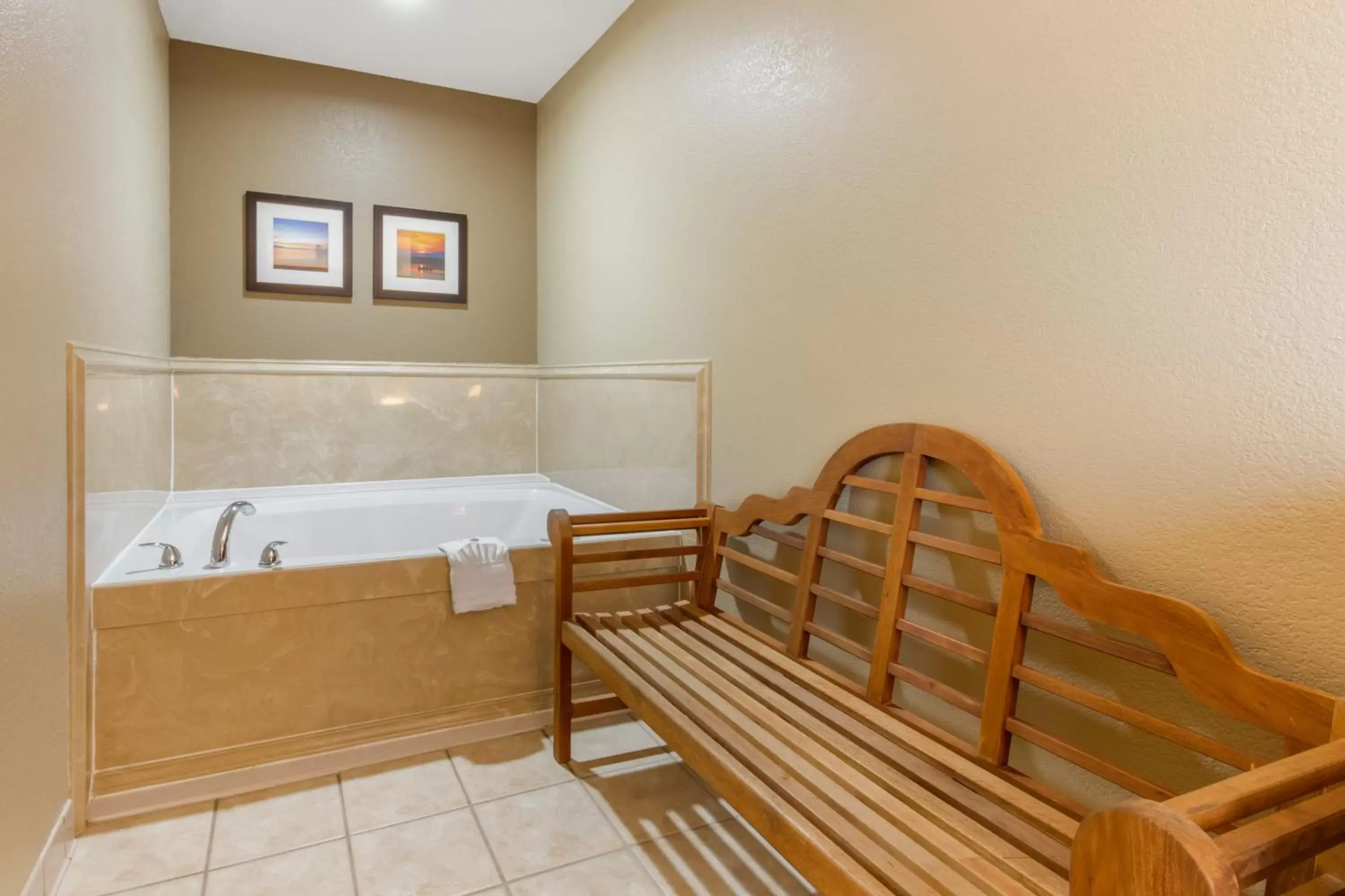 Comfort Inn & Suites Bryant - Benton