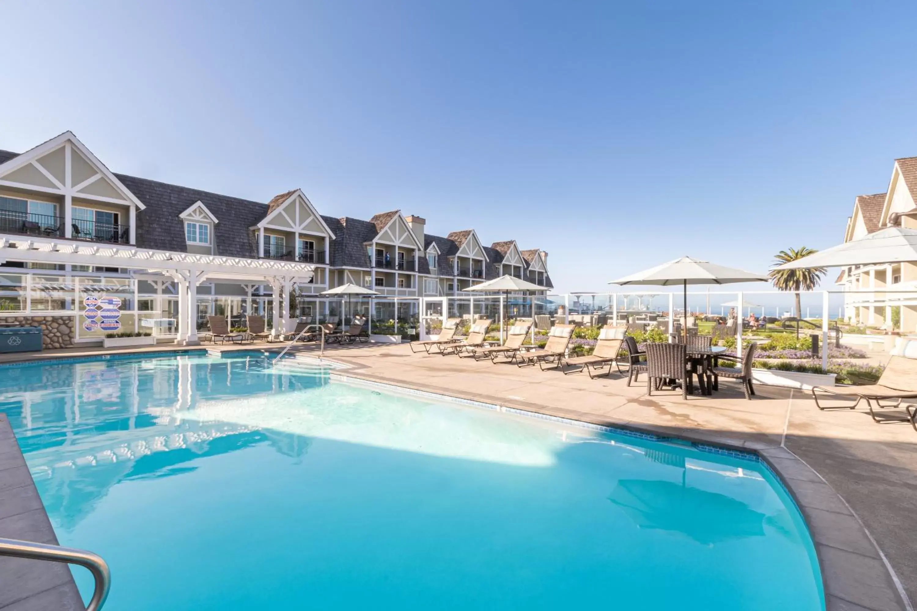 Property building, Swimming Pool in Carlsbad Inn Beach Resort