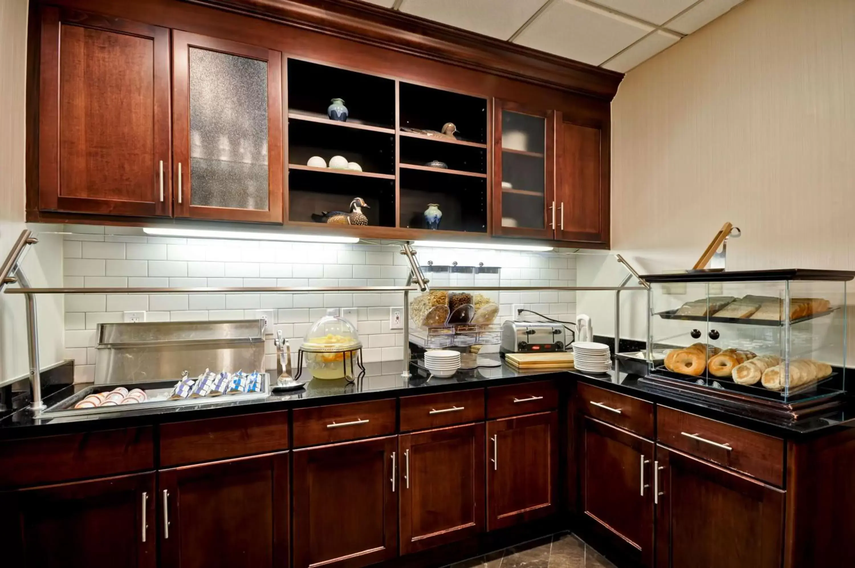 Breakfast, Kitchen/Kitchenette in Homewood Suites by Hilton Augusta
