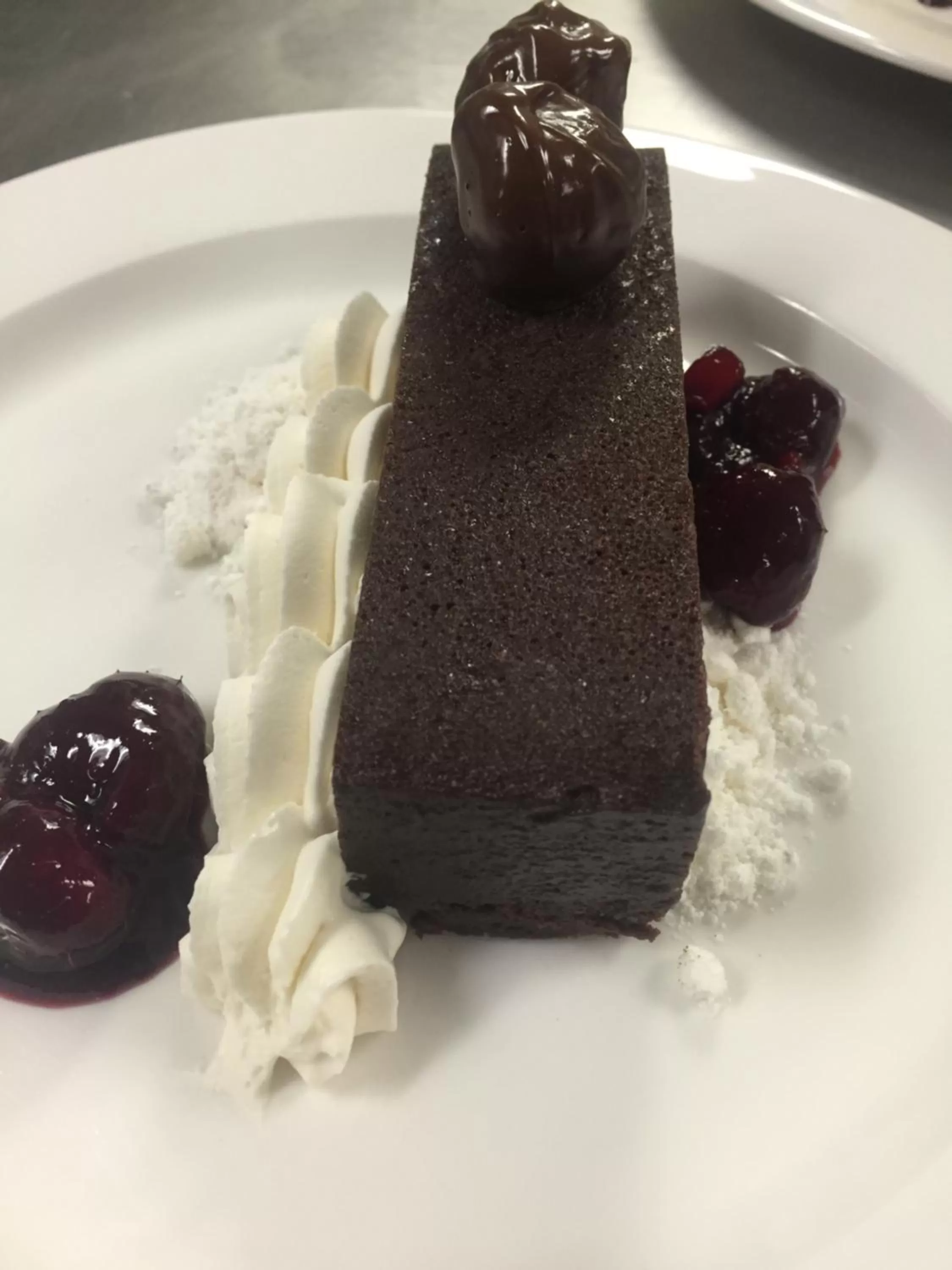 Food and drinks in White Mountain Hotel and Resort