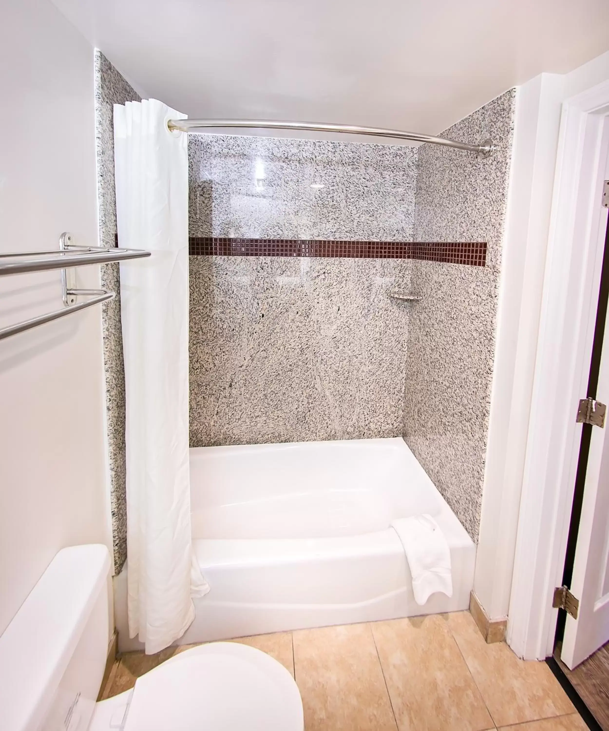 Bathroom in Rodeway Inn Bellflower