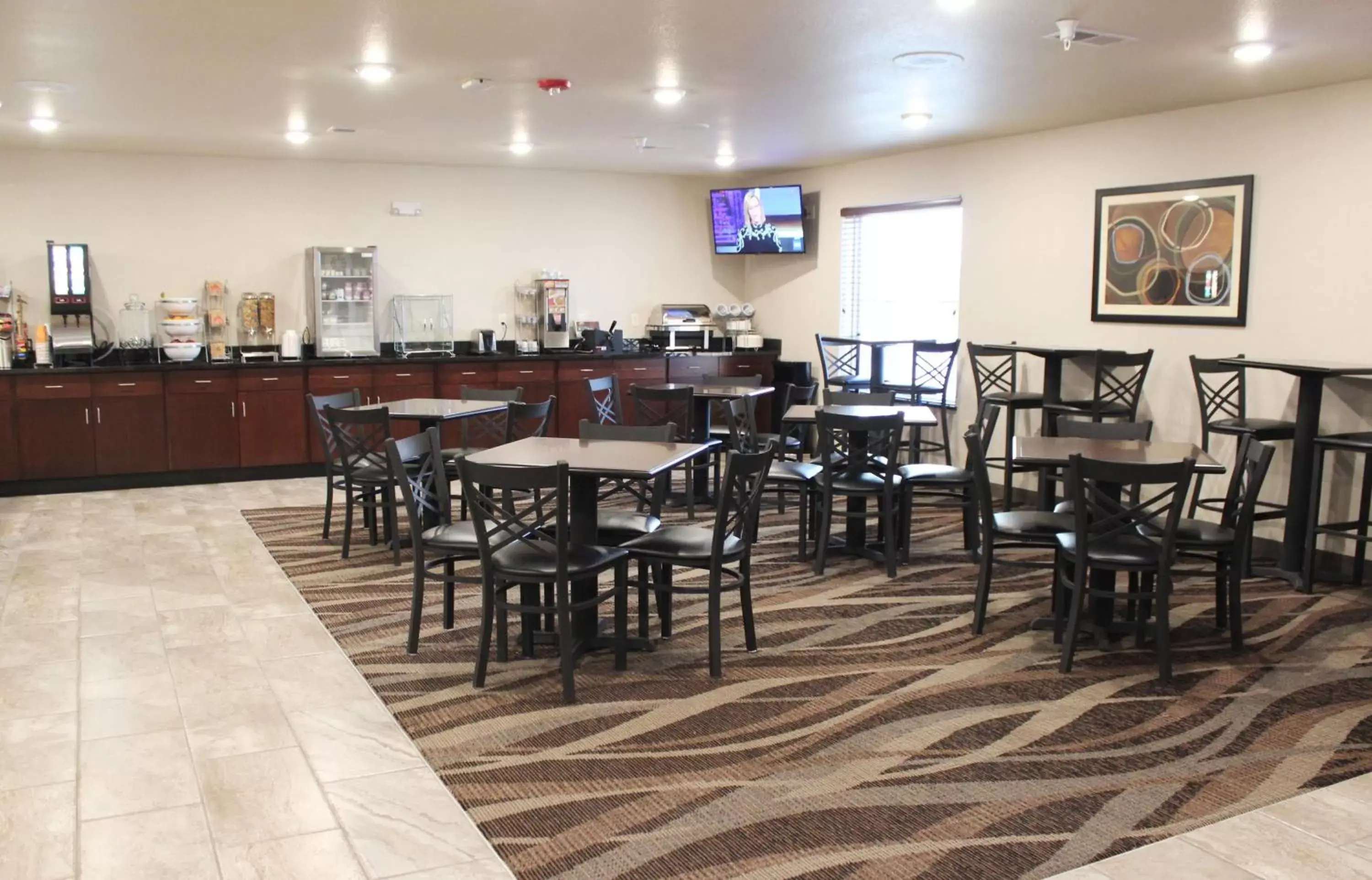 American breakfast, Restaurant/Places to Eat in Cobblestone Inn & Suites - Lamoni