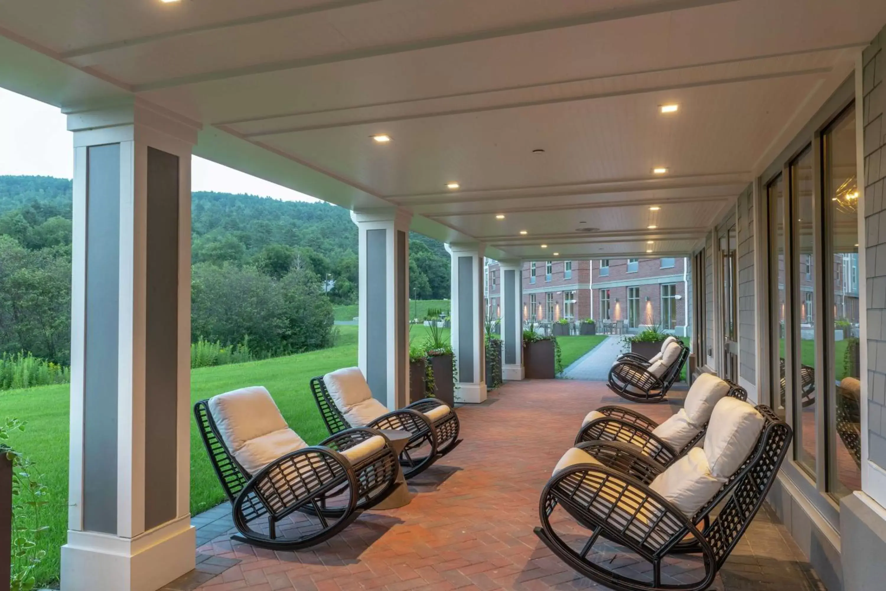 Patio, Seating Area in Hilton Garden Inn Hanover Lebanon