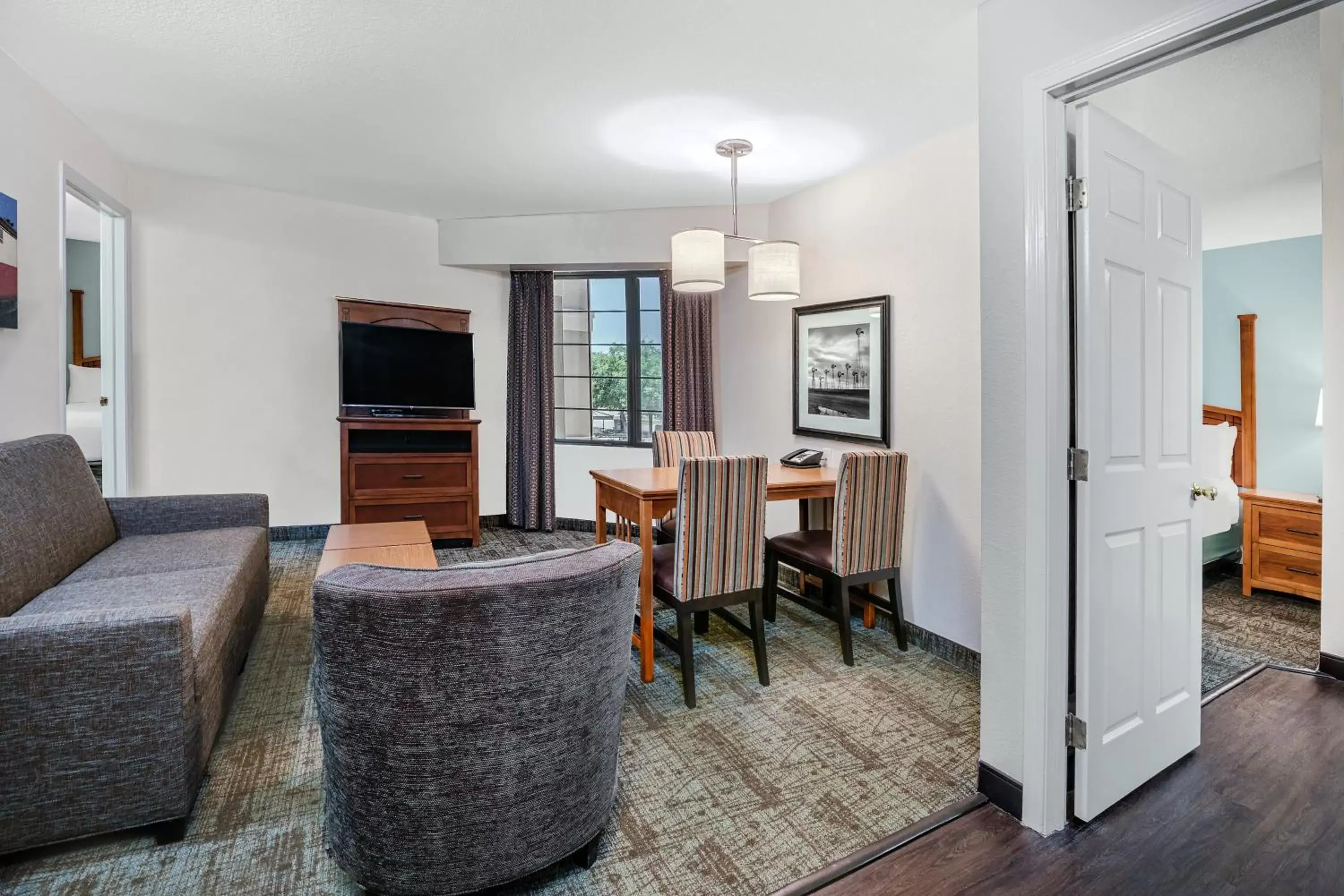 Bedroom, Seating Area in Staybridge Suites Austin Round Rock, an IHG Hotel