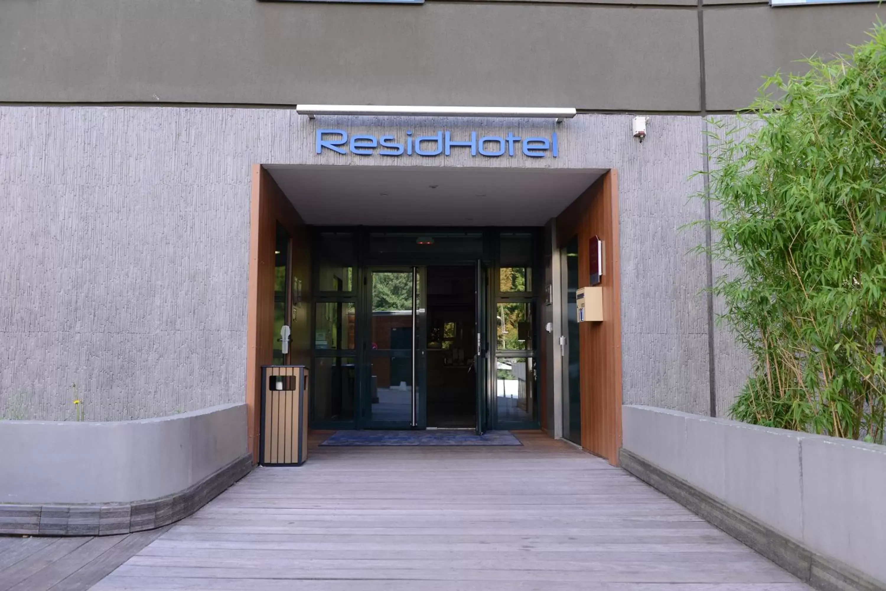 Facade/entrance in Residhotel Lyon Lamartine Facade/entrance in Residhotel Lyon Lamartine