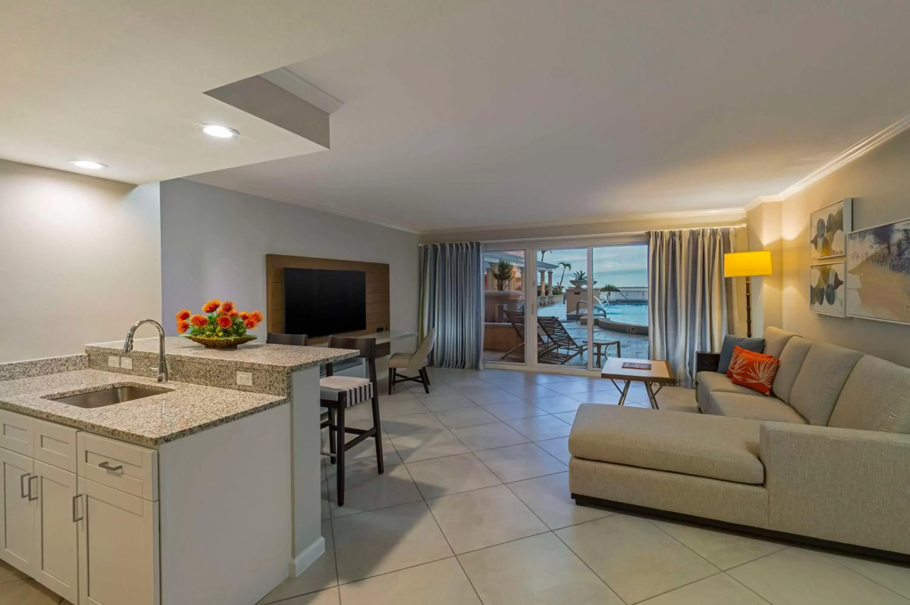 Photo of the whole room, Seating Area in Hyatt Regency Clearwater Beach Resort & Spa