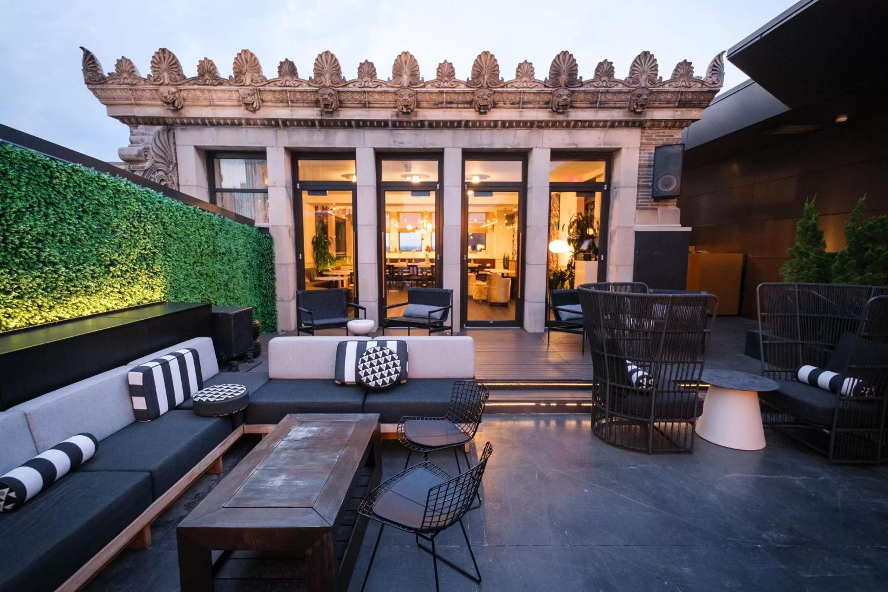 Restaurant/places to eat in Kimpton Hotel Monaco Philadelphia by IHG