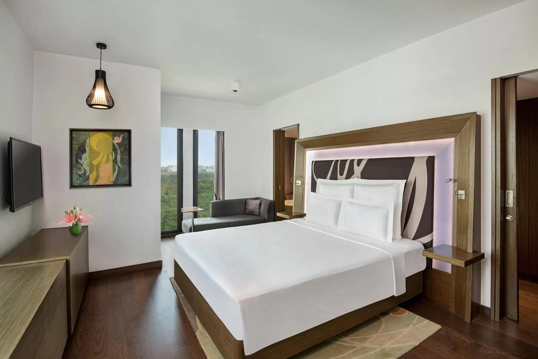 Bedroom, Bed in Novotel New Delhi Aerocity