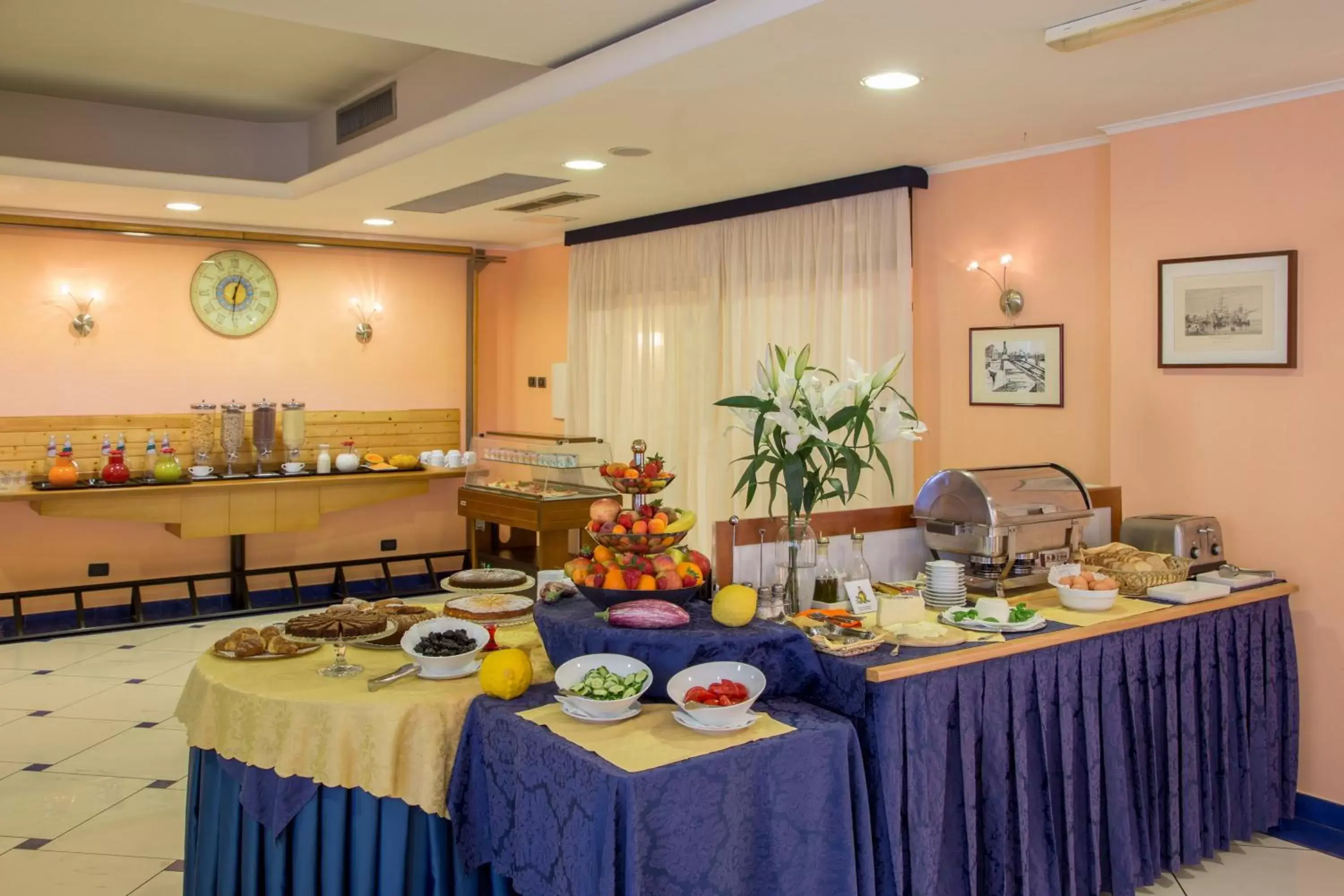 American breakfast, Restaurant/Places to Eat in Best Western Blu Hotel Roma
