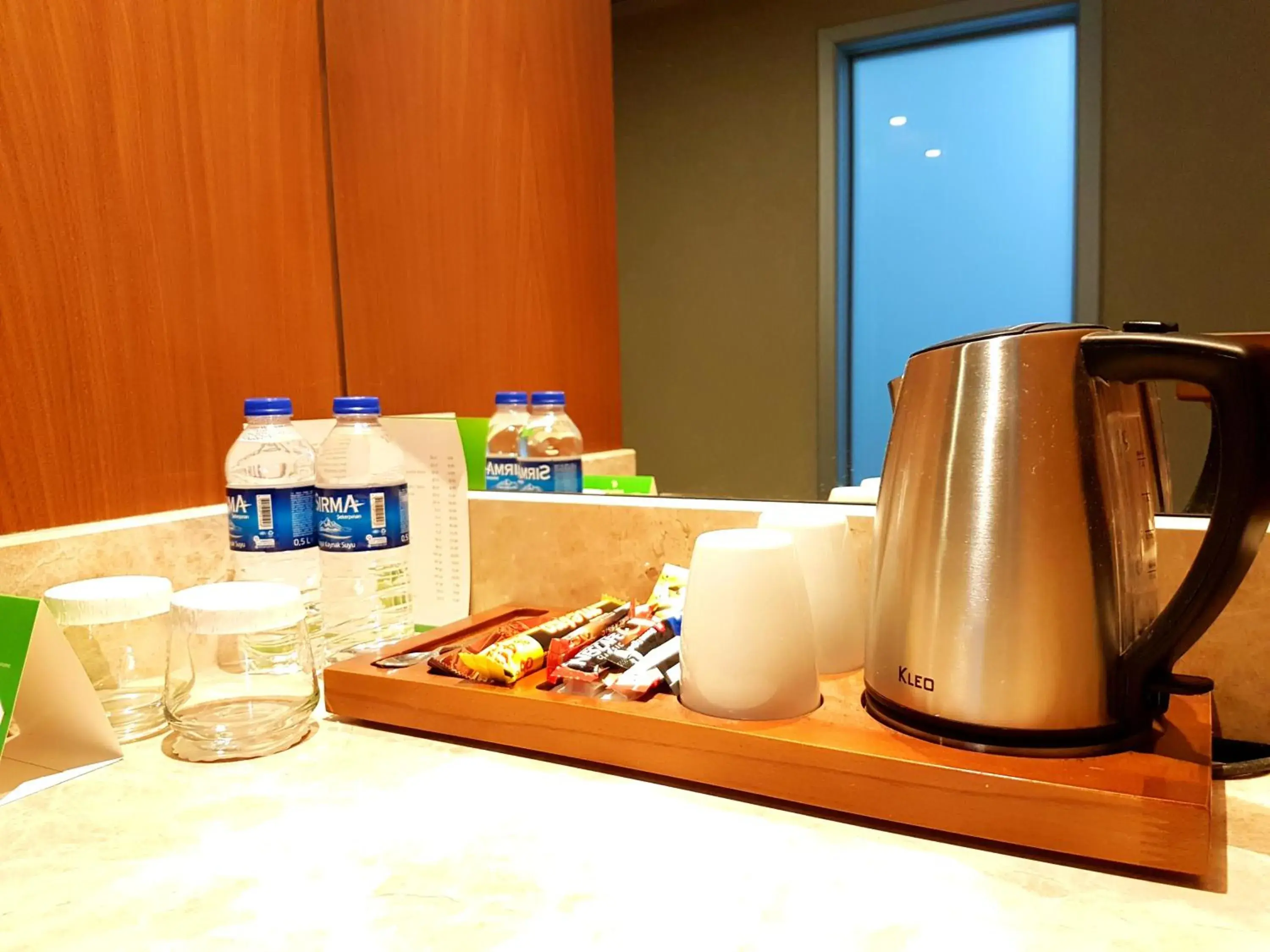 Standard King Room - Smoking in Holiday Inn Gaziantep by IHG Standard King Room - Smoking in Holiday Inn Gaziantep by IHG
