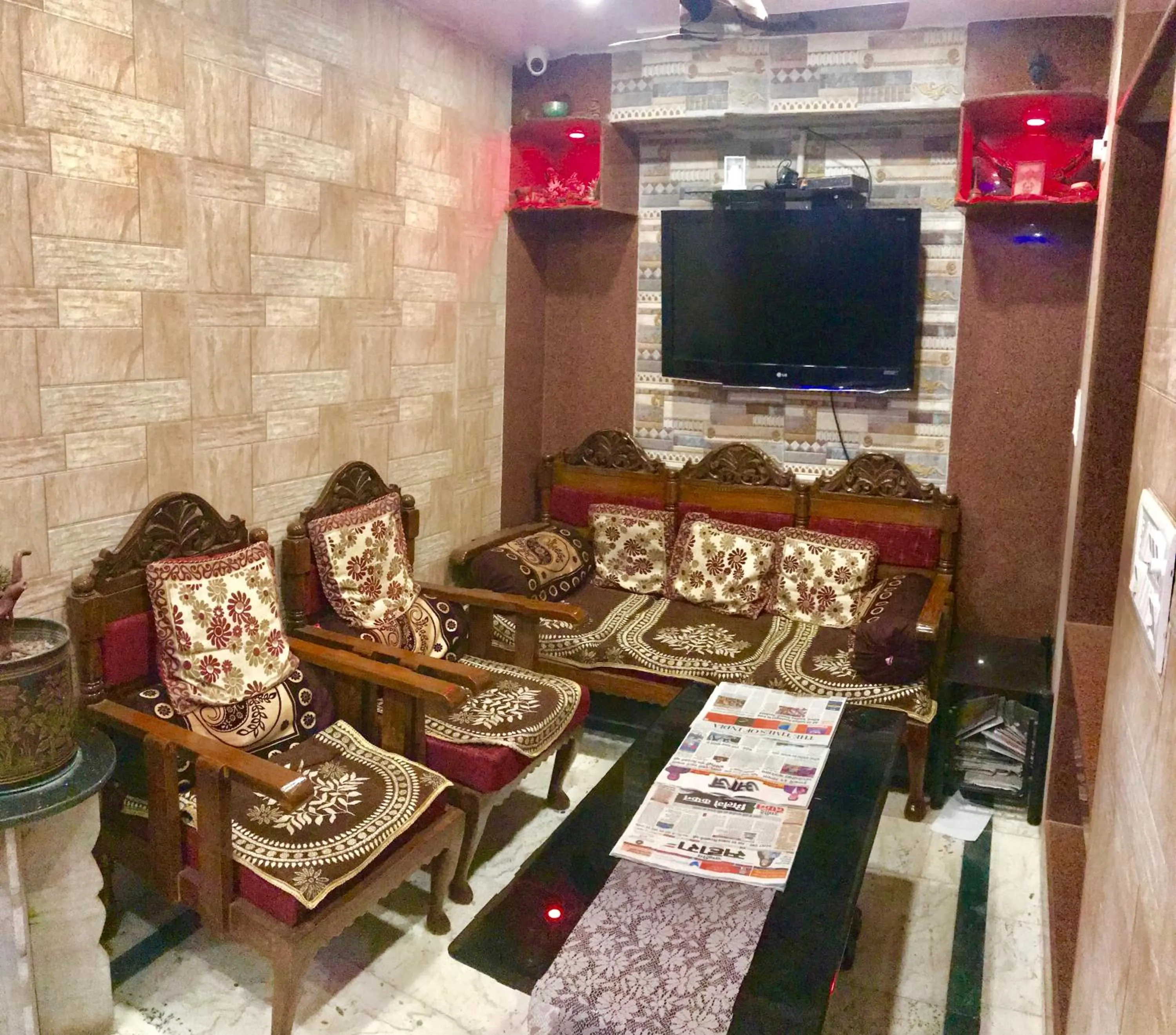 Lobby or reception, Seating Area in Golden Lodge