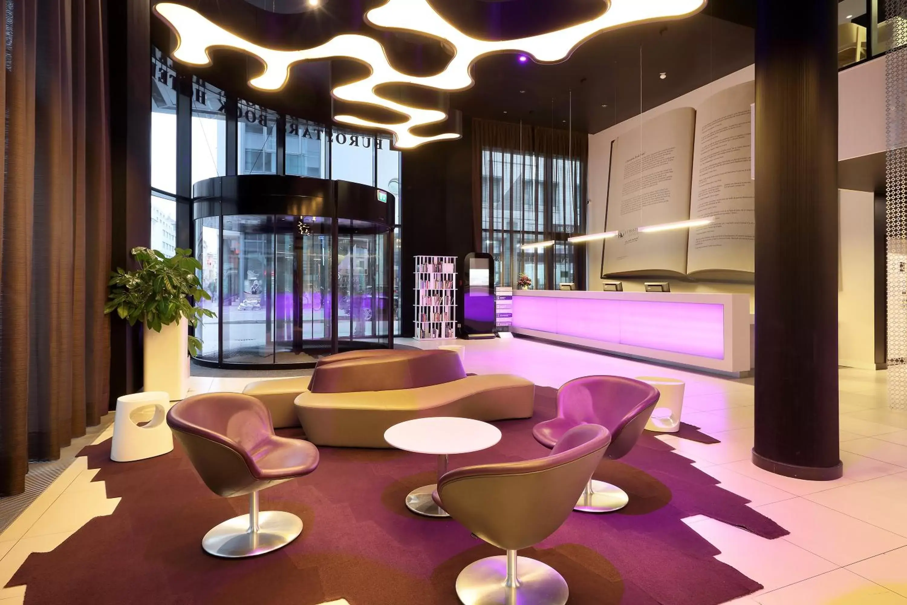 Lobby or reception, Lounge/Bar in Eurostars Book Hotel