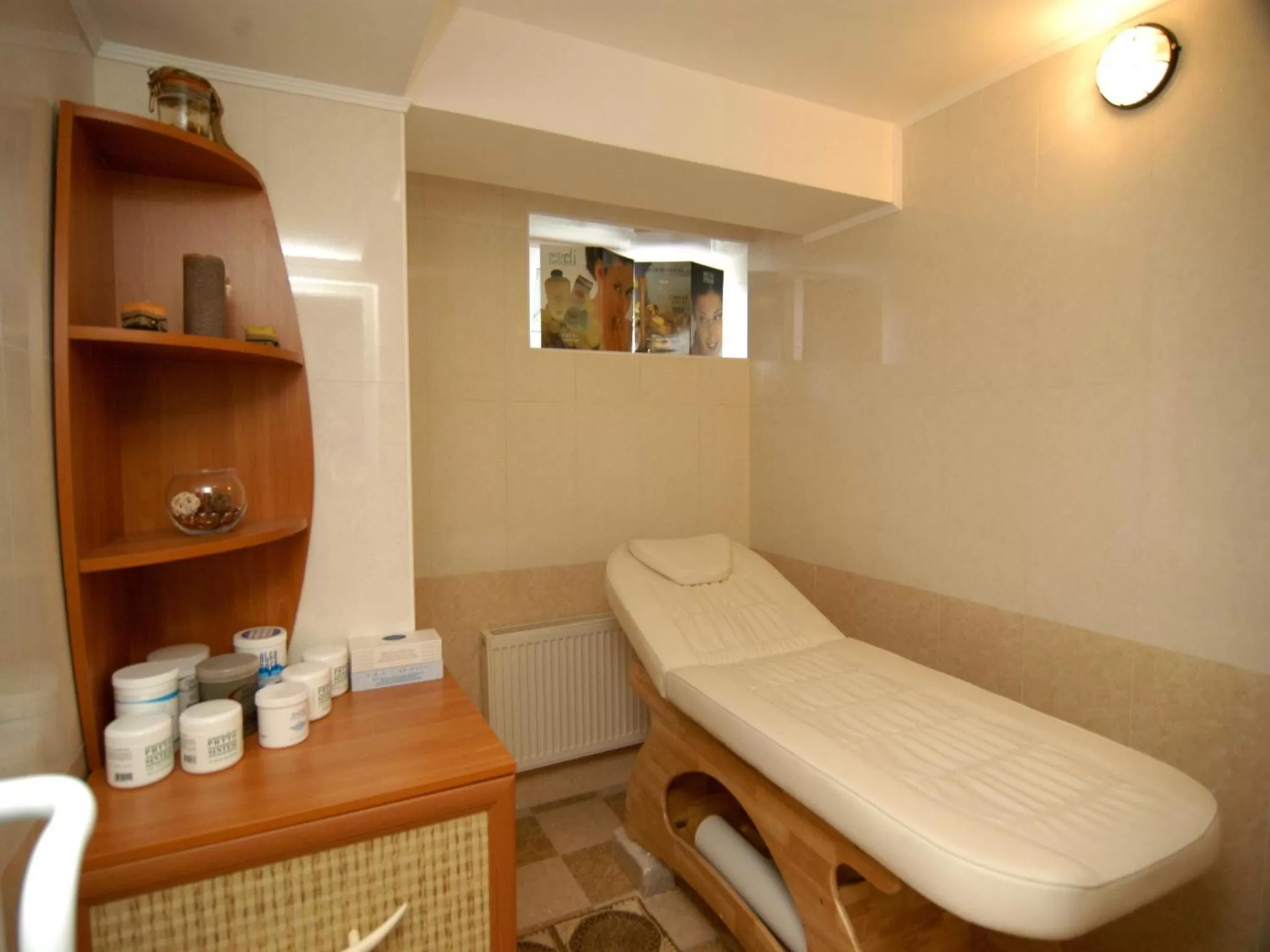 Massage in Manhattan Hotel & Restaurant