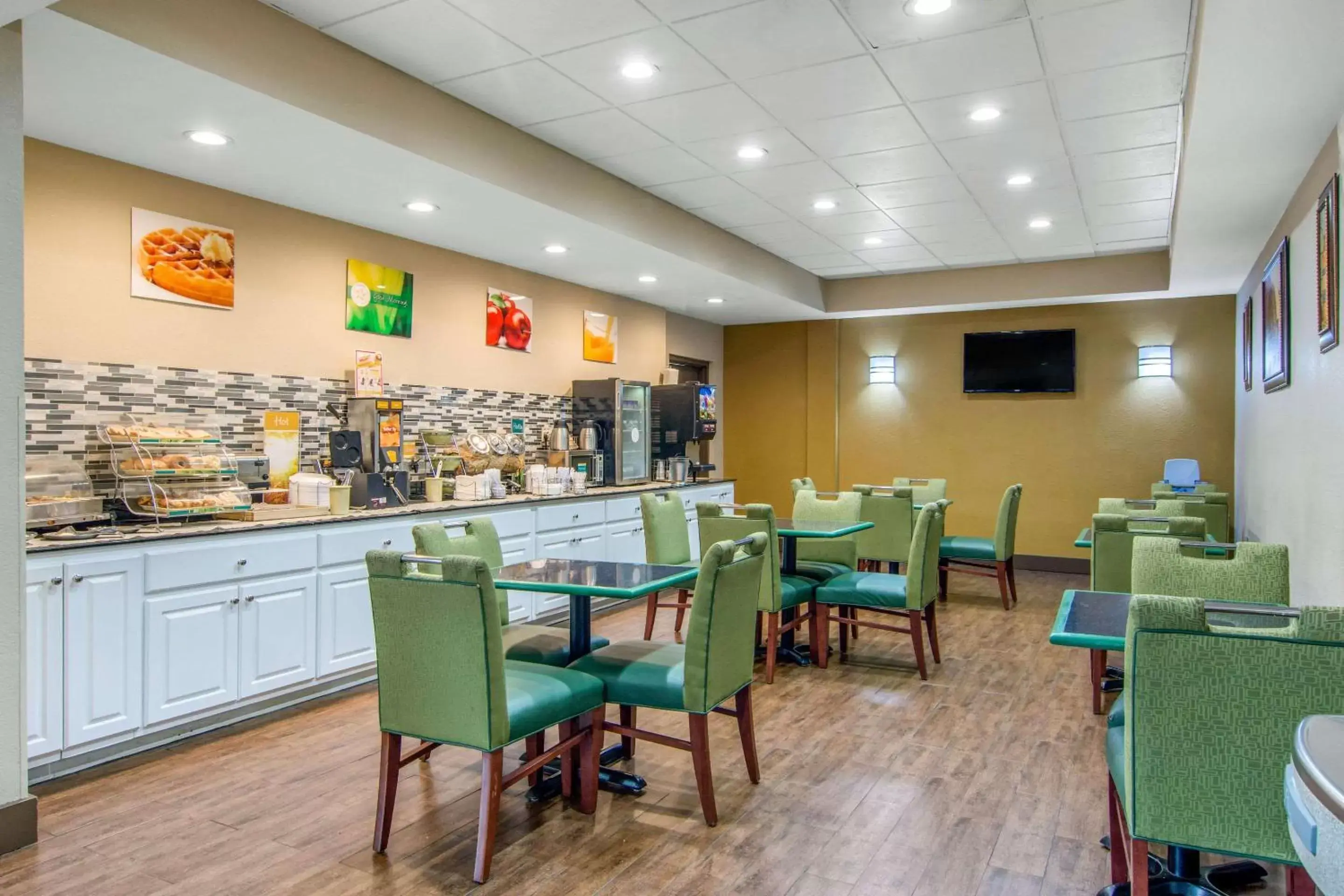 Restaurant/Places to Eat in Quality Inn & Suites Union City - Atlanta South