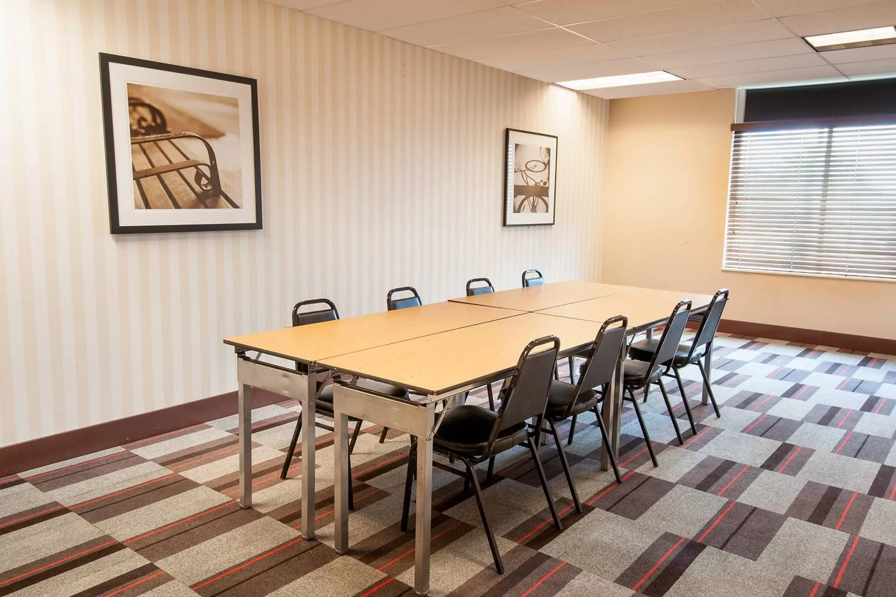 Meeting/conference room in Four Points by Sheraton Columbus-Polaris
