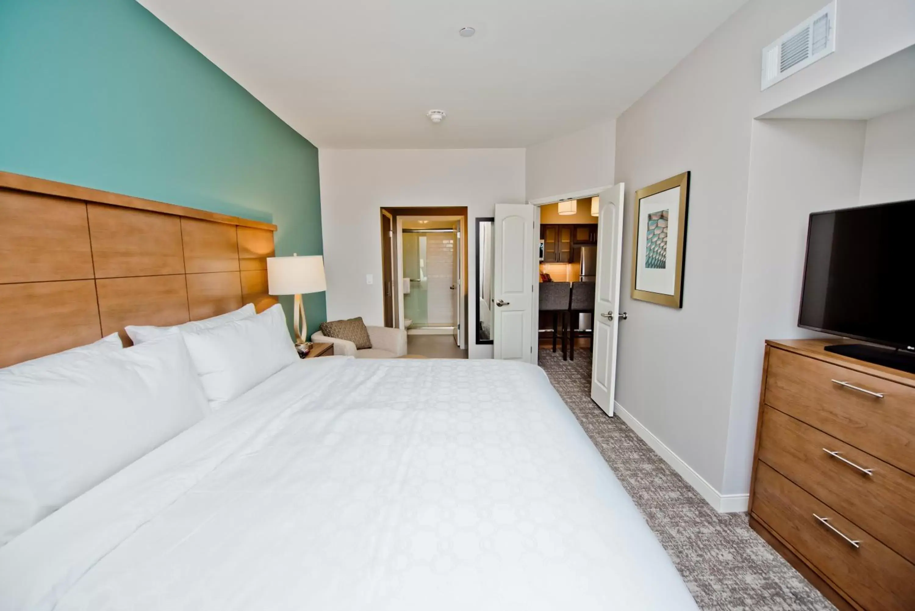 Photo of the whole room, Bed in Staybridge Suites Houston - Humble Beltway 8 E by IHG Photo of the whole room, Bed in Staybridge Suites Houston - Humble Beltway 8 E by IHG