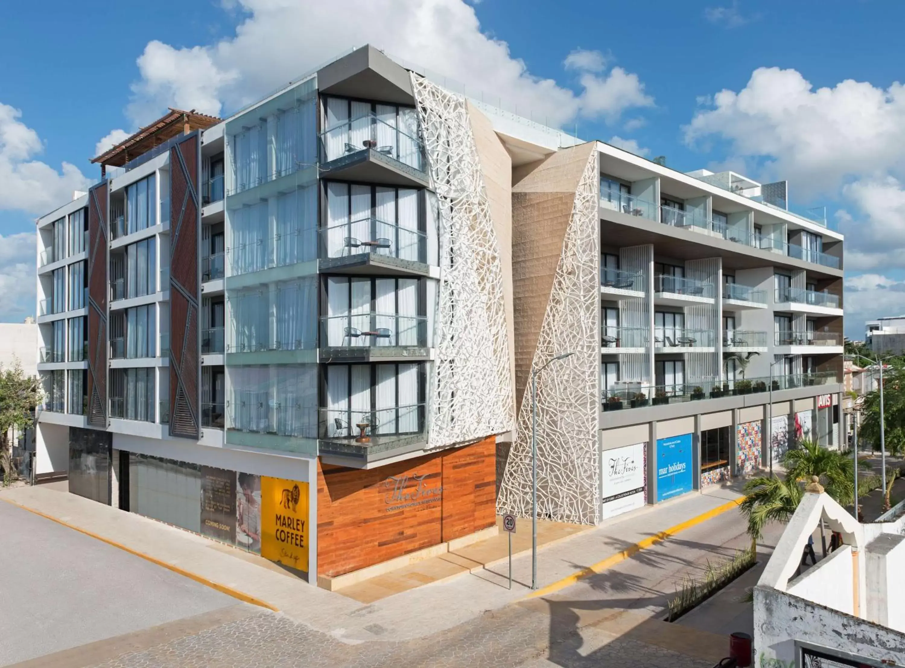 Property building in The Fives Downtown Hotel & Residences, Curio Collection by Hilton Property building in The Fives Downtown Hotel & Residences, Curio Collection by Hilton