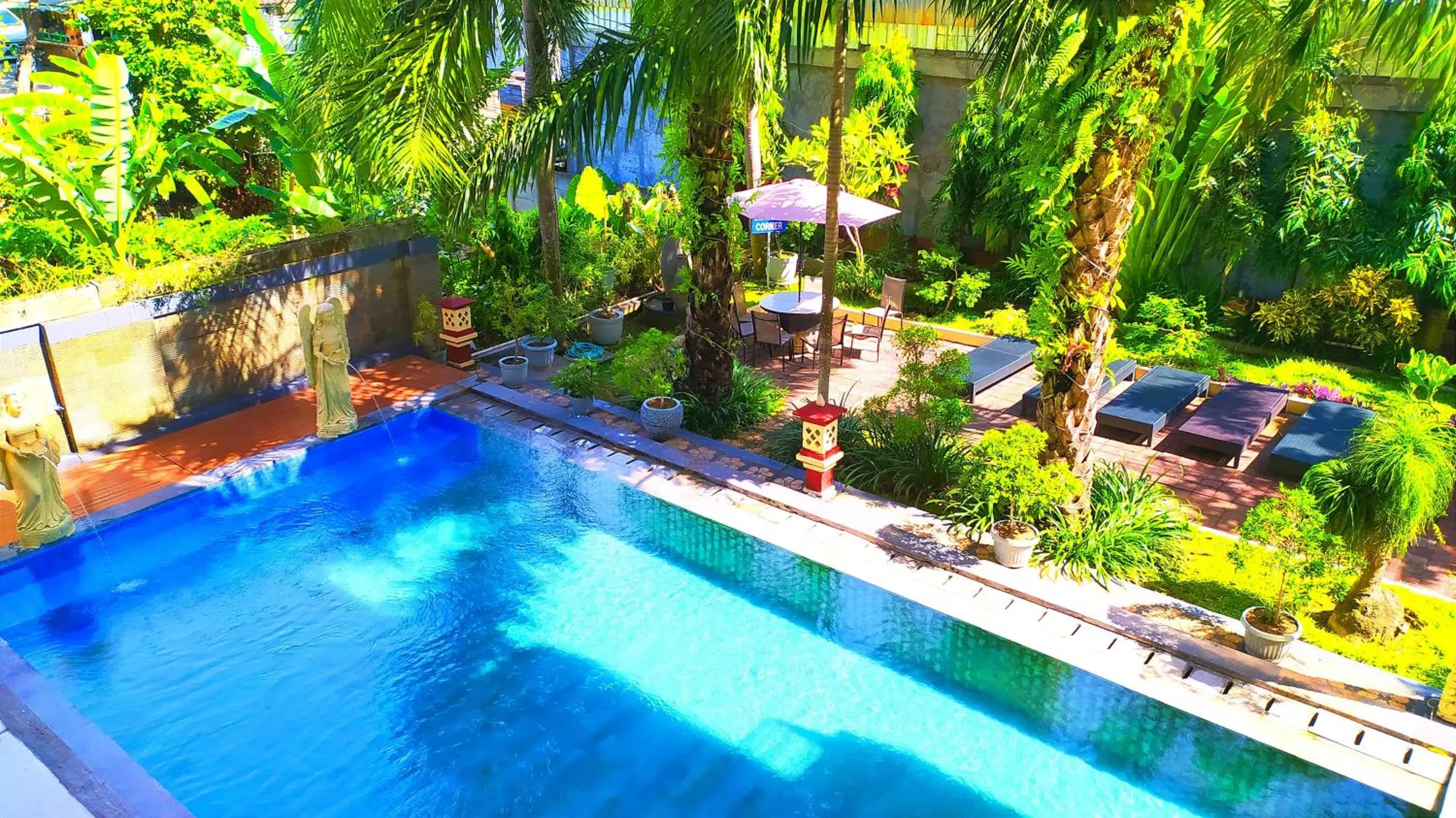 Swimming pool, Pool View in Puri Saron Denpasar Hotel