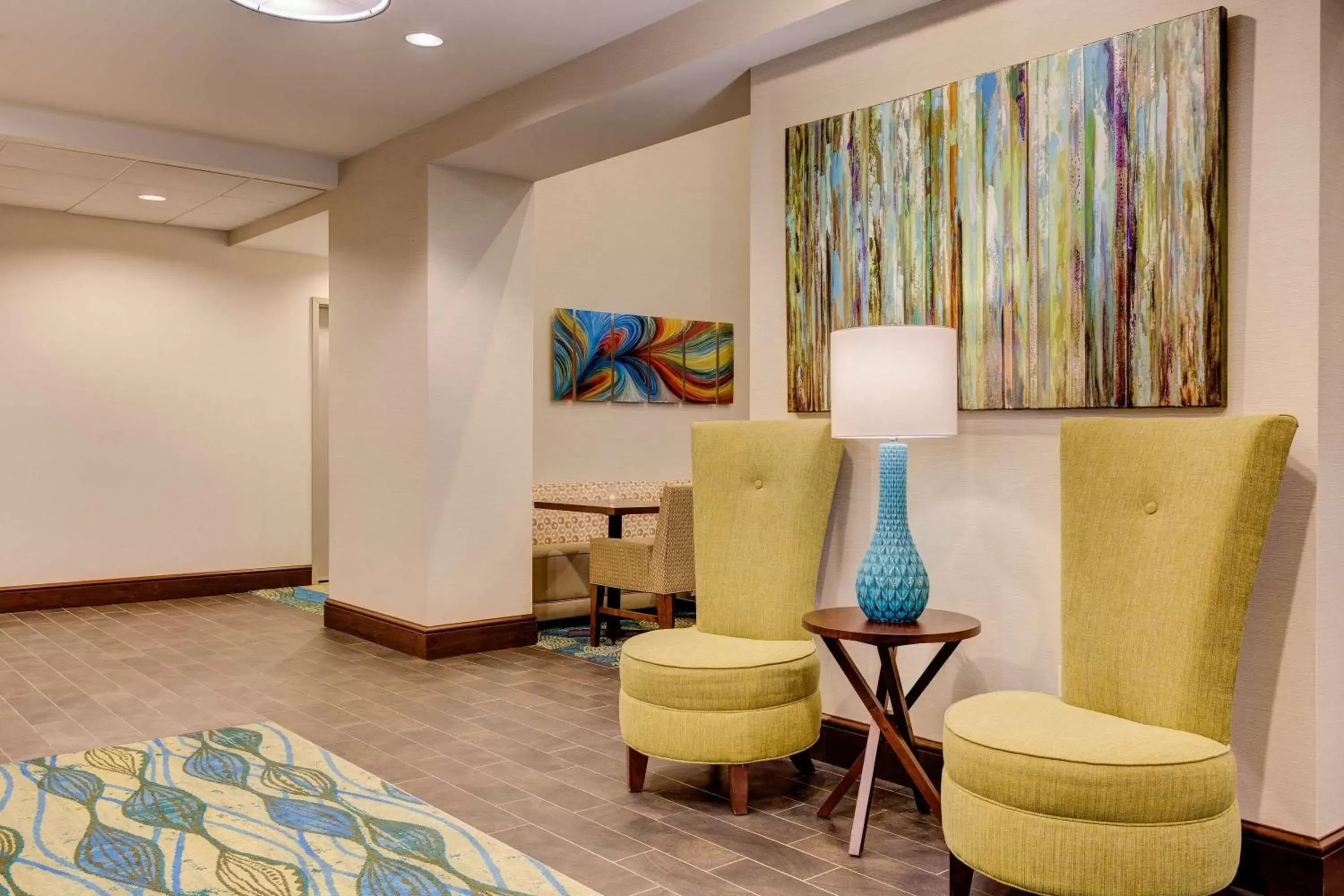 Lobby or reception, Seating Area in Hampton Inn & Suites Manchester, TN