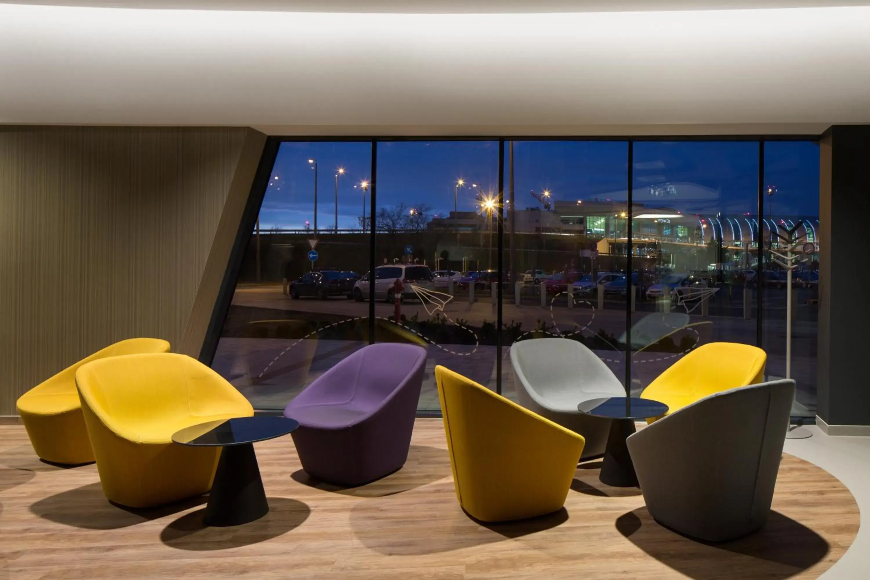 Lobby or reception in ibis Styles Budapest Airport