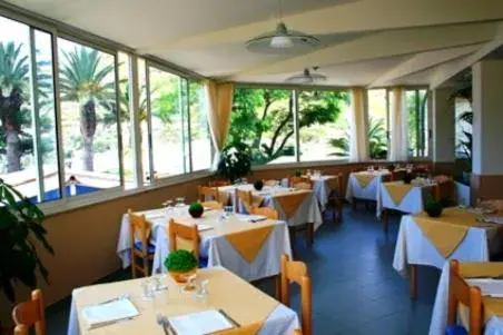 Restaurant/Places to Eat in Sporting Hotel Stella Maris