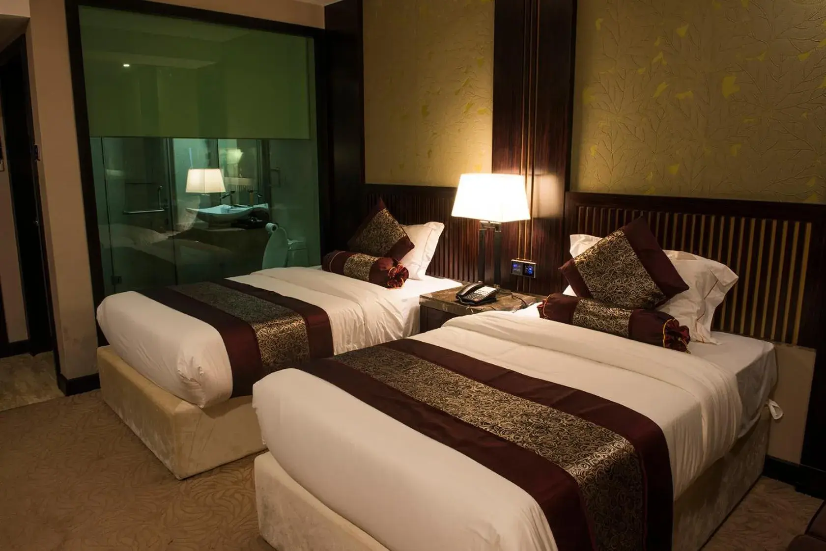 Super Deluxe Twin Room in Hotel Royale Signature
