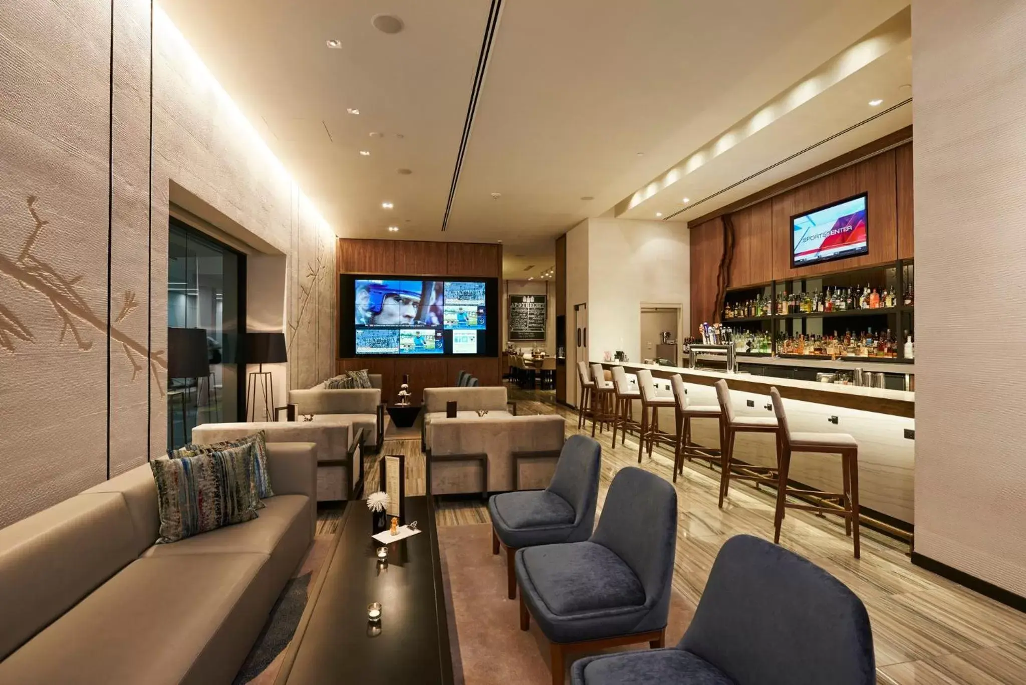 Lobby or reception, Lounge/Bar in Loews Minneapolis Hotel