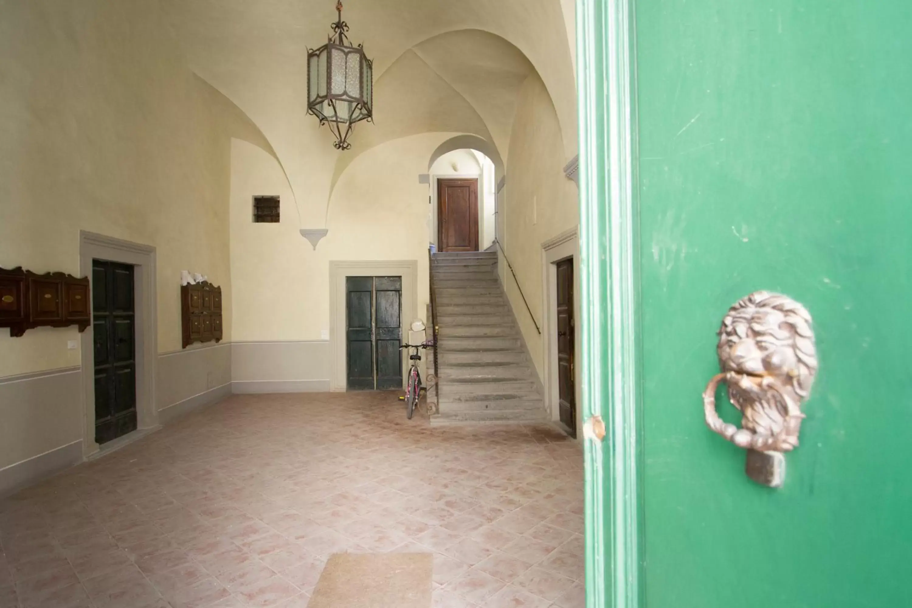 Facade/entrance in Cortona Suite